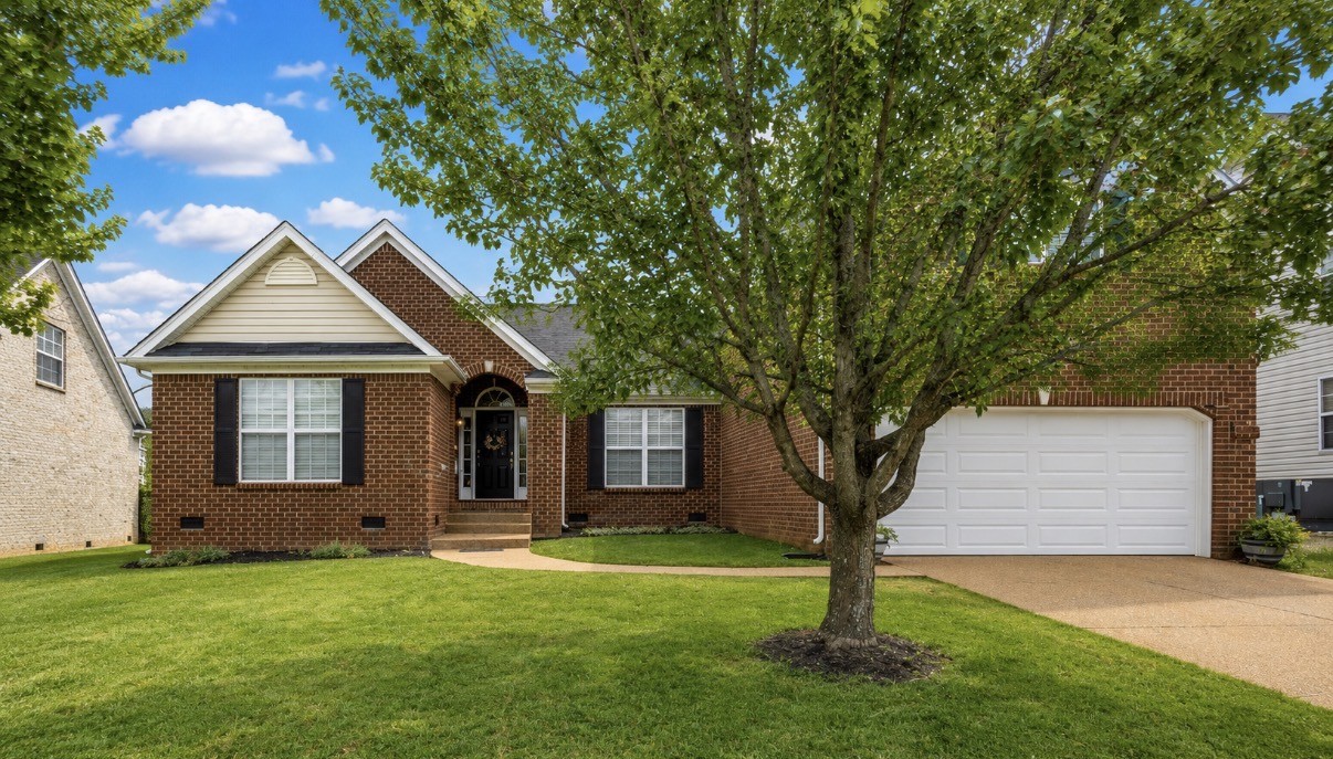 2004 Flocking Drive, Spring Hill, TN 37174