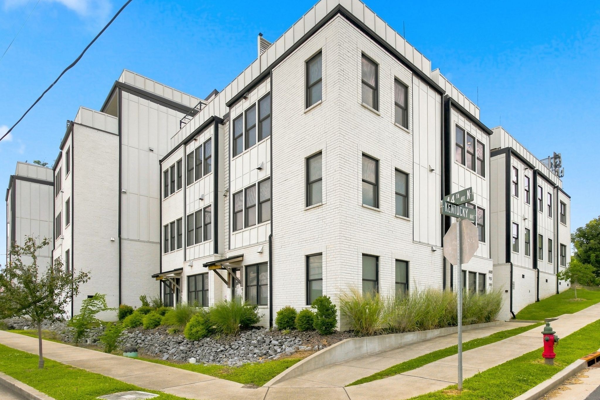 4405 Kentucky Ave 202 — photo