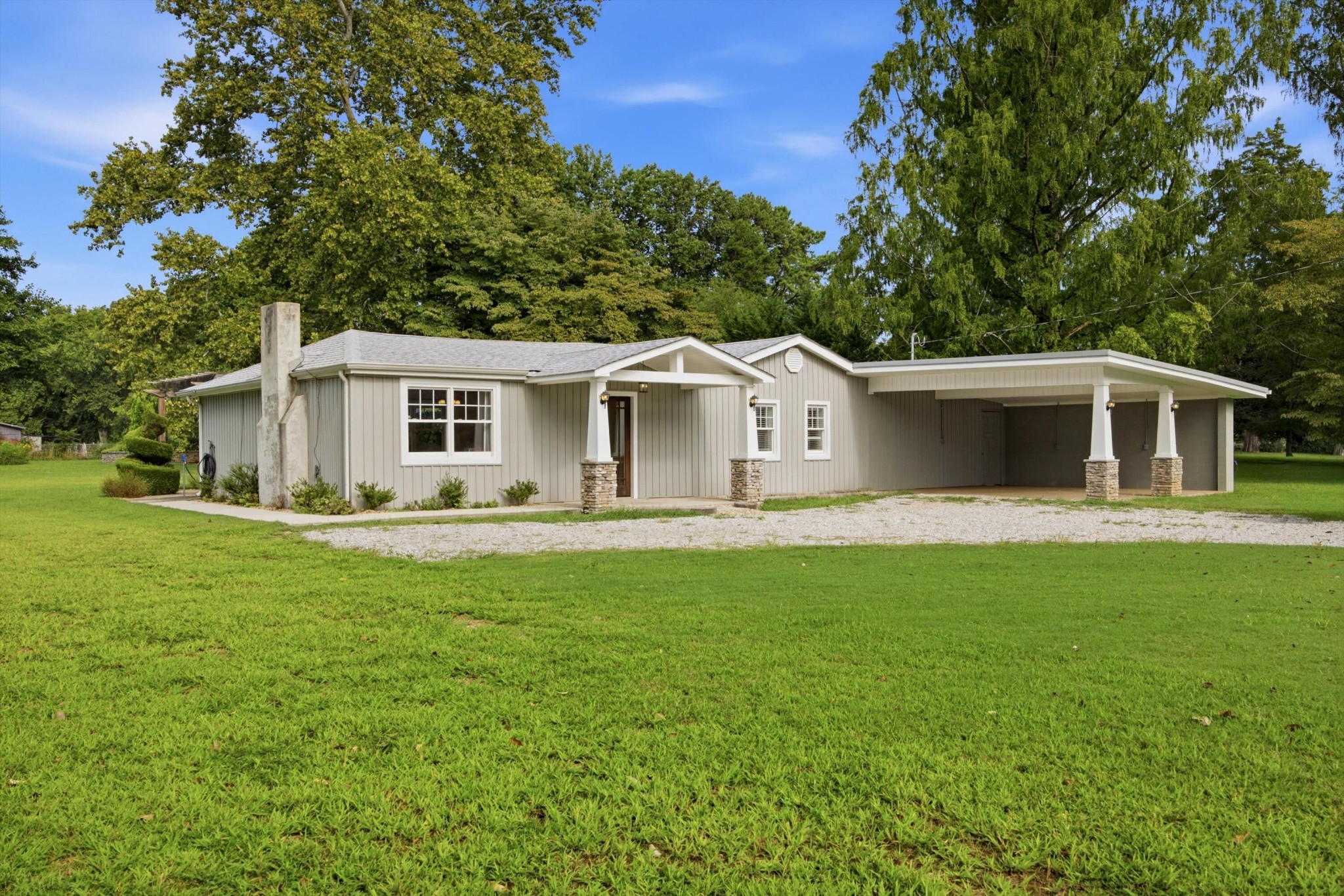 1522 Holders Cove Road — photo
