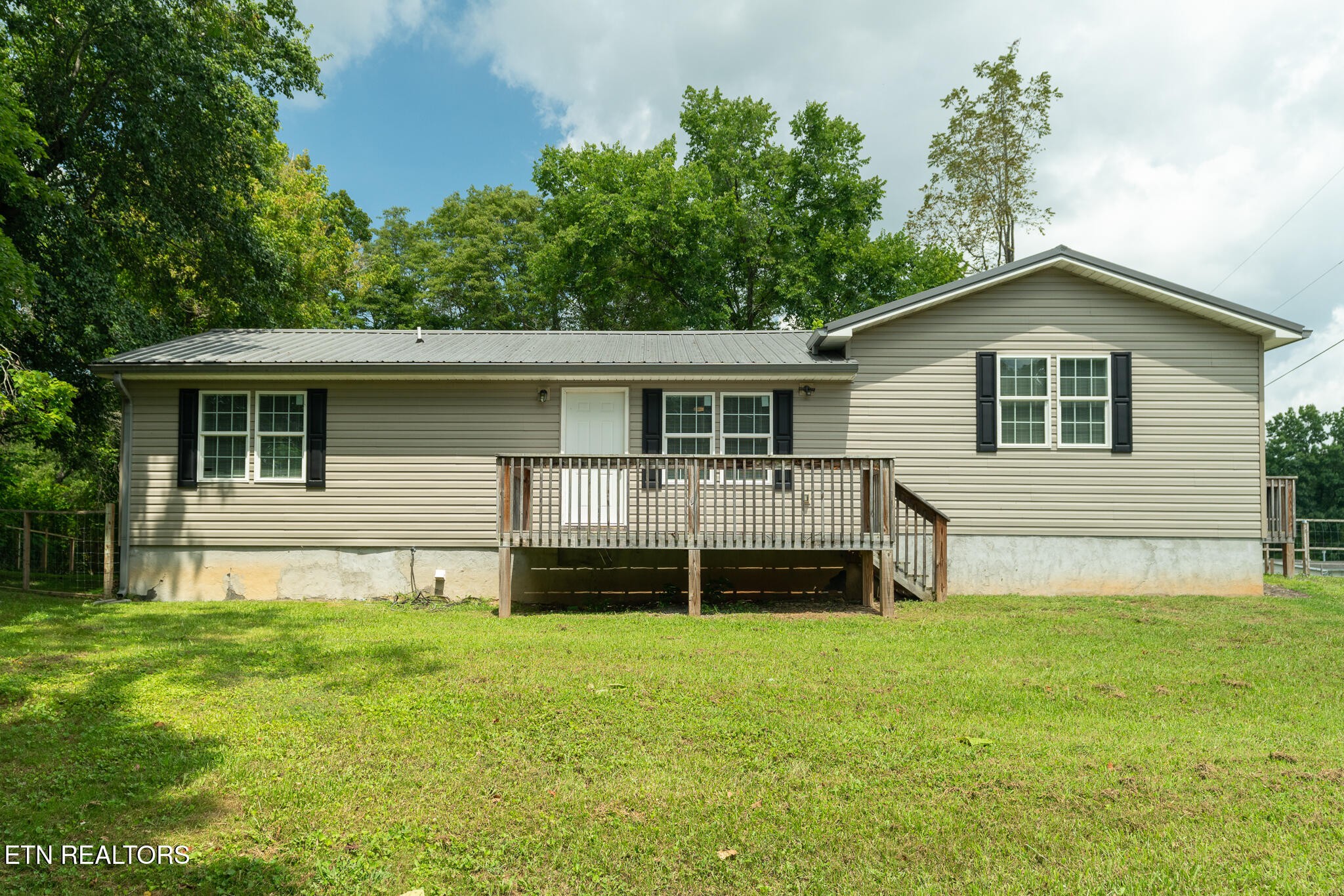 3406 Back Valley Road, Speedwell, TN 37870 — photo 2