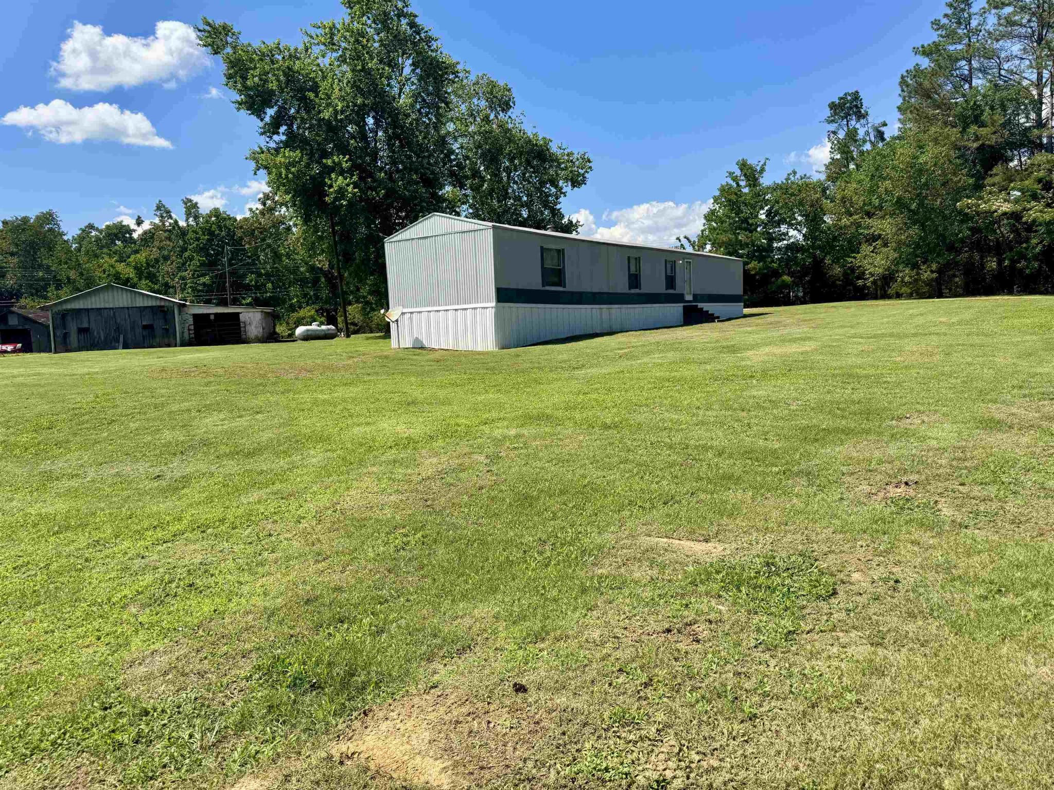 2511 Watkins Road, Michie, TN 38357