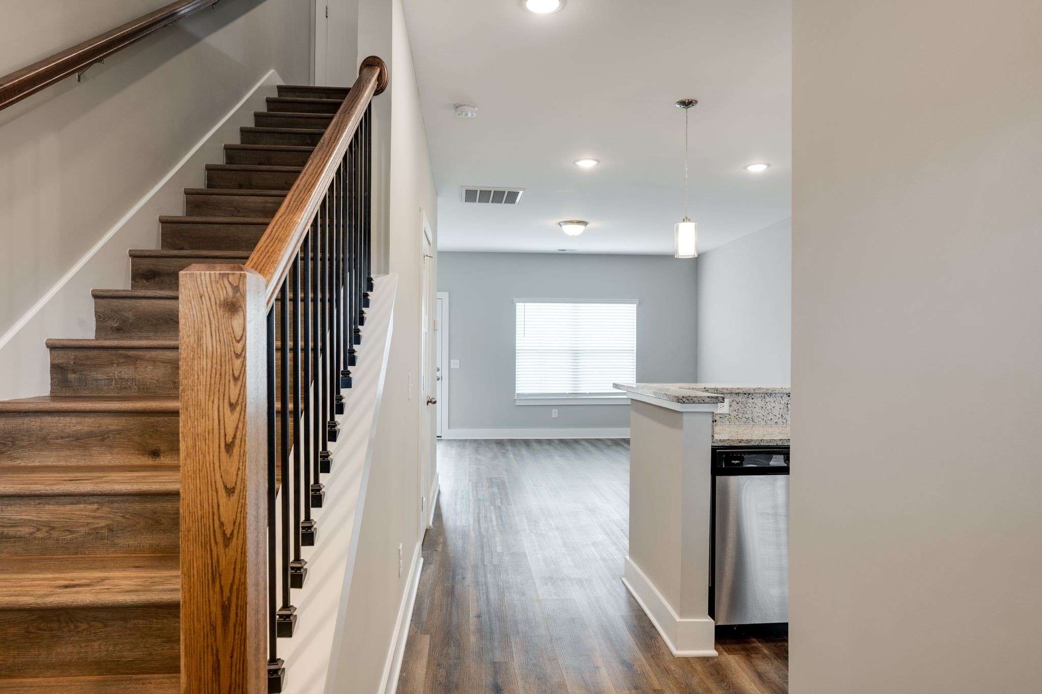 203 E Forge Ct — photo