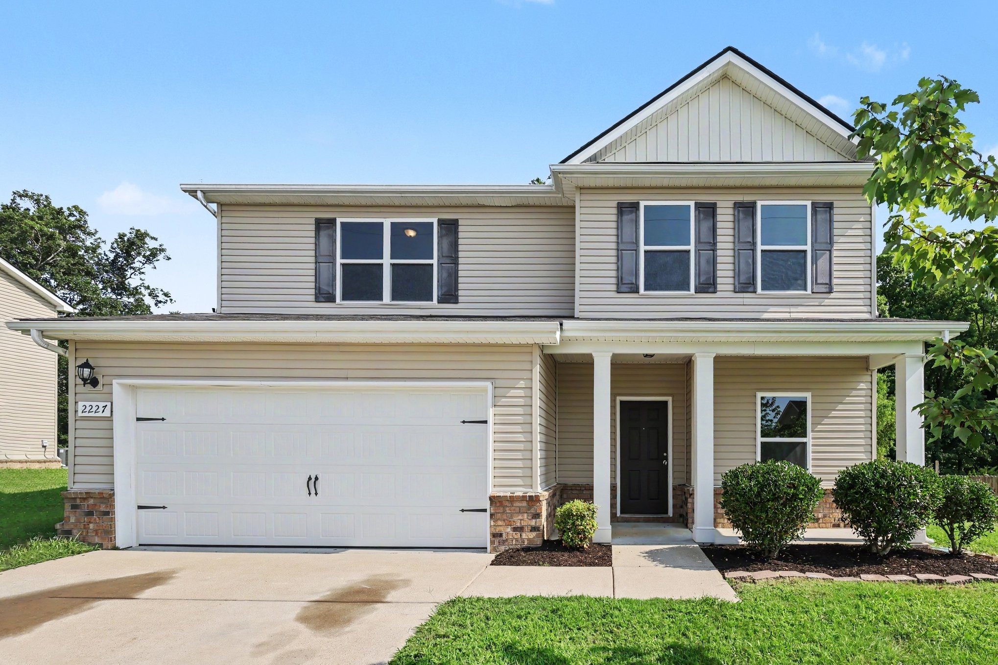 2227 Bee Hive Dr — photo