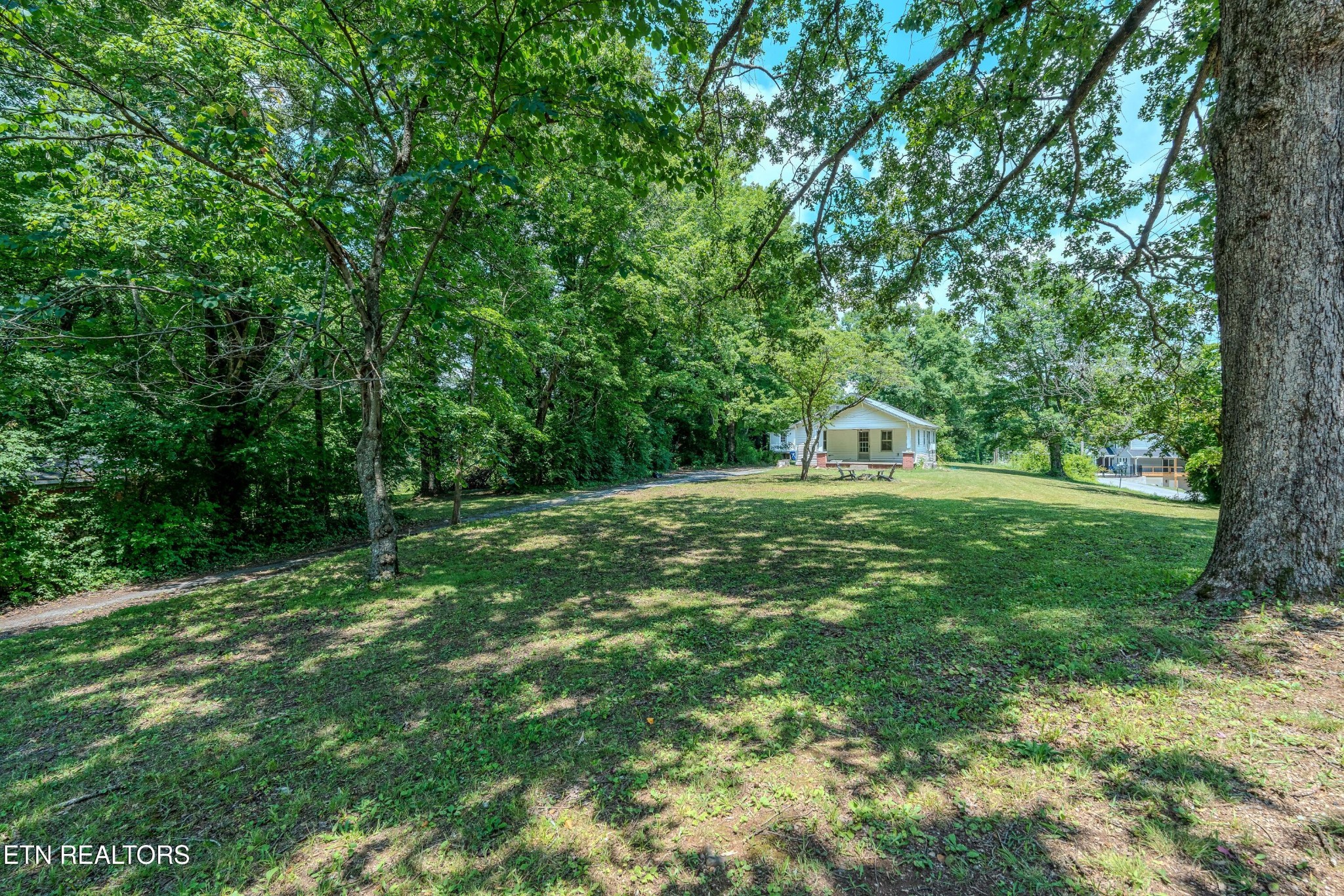 323 Lee Road, Clinton, TN 37716 — photo 3