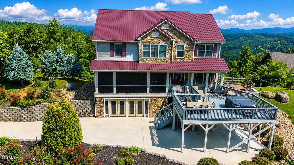 706 Chestnut Drive — photo