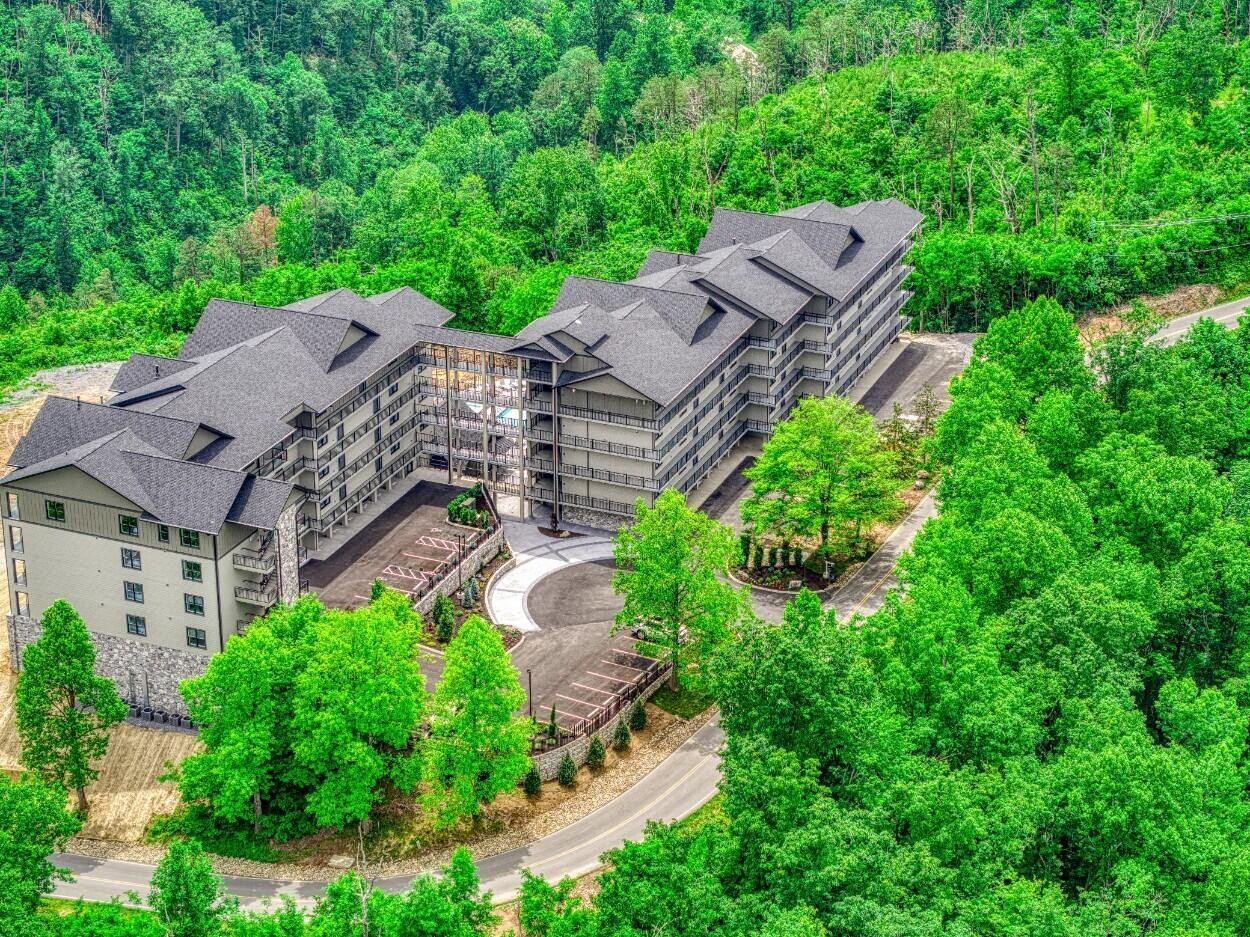 855 Campbell Lead Road 406 — photo