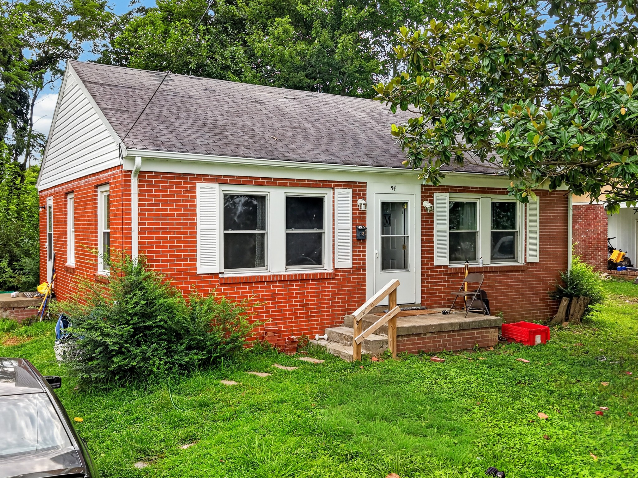 54 Robin Rd — photo