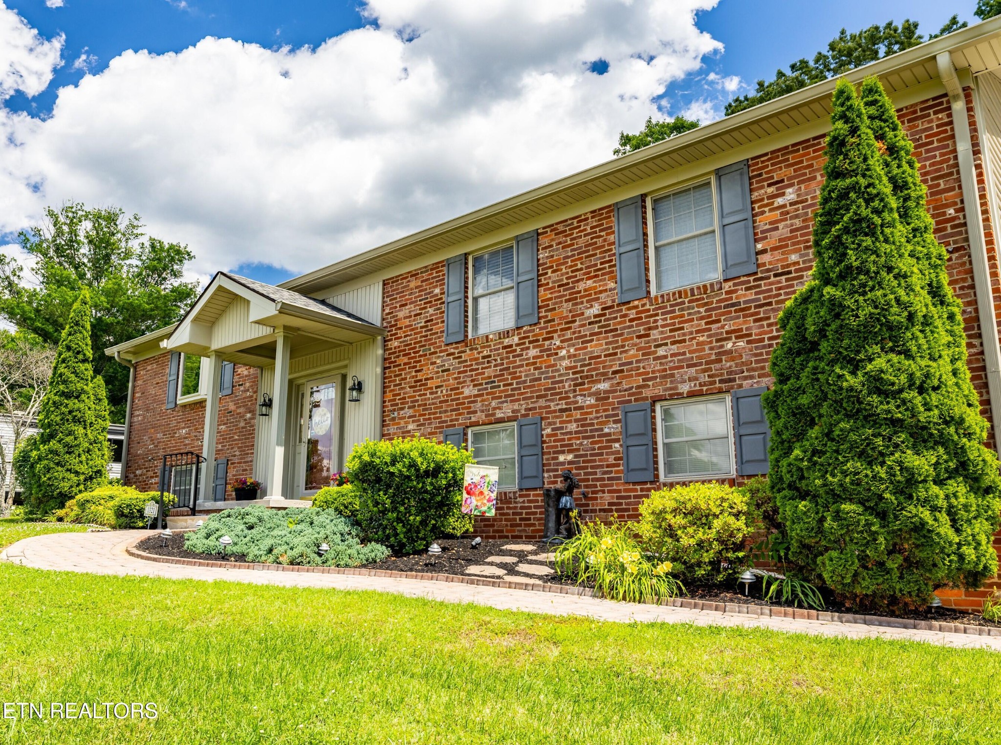1321 Crestwood Drive — photo