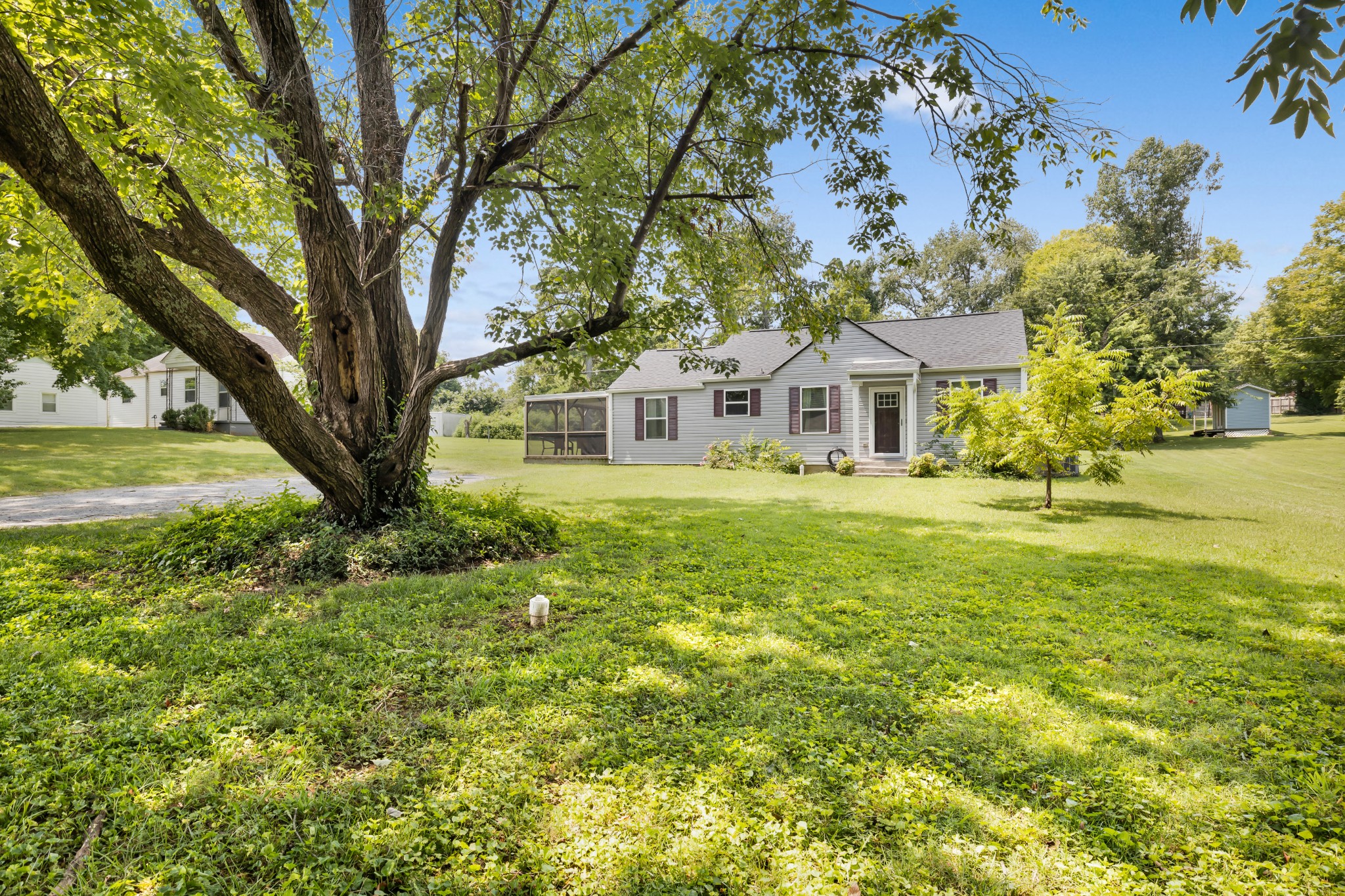 655 Lock 4 Road, Gallatin, TN 37066