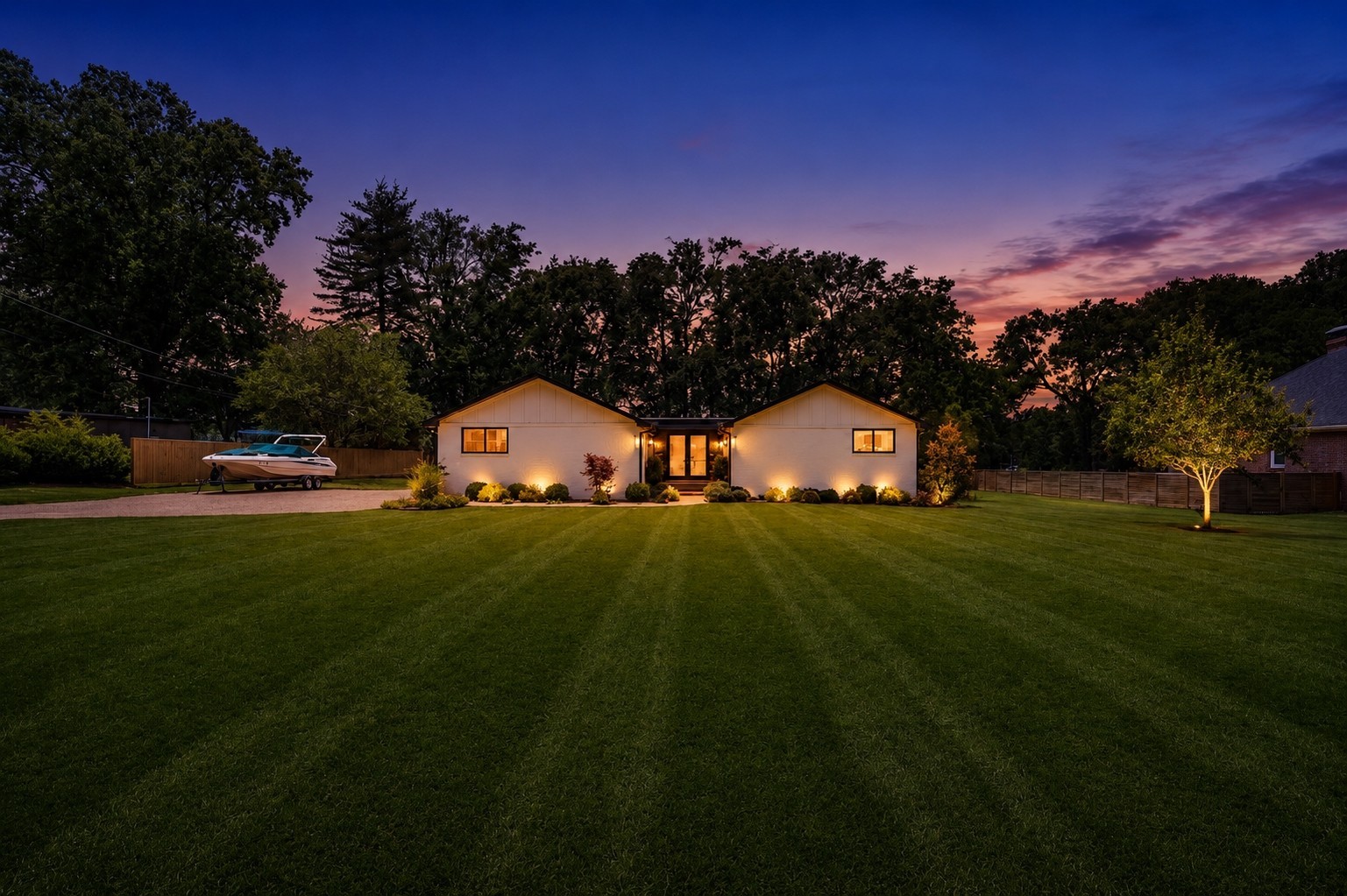 908 Lakeshore Dr — photo