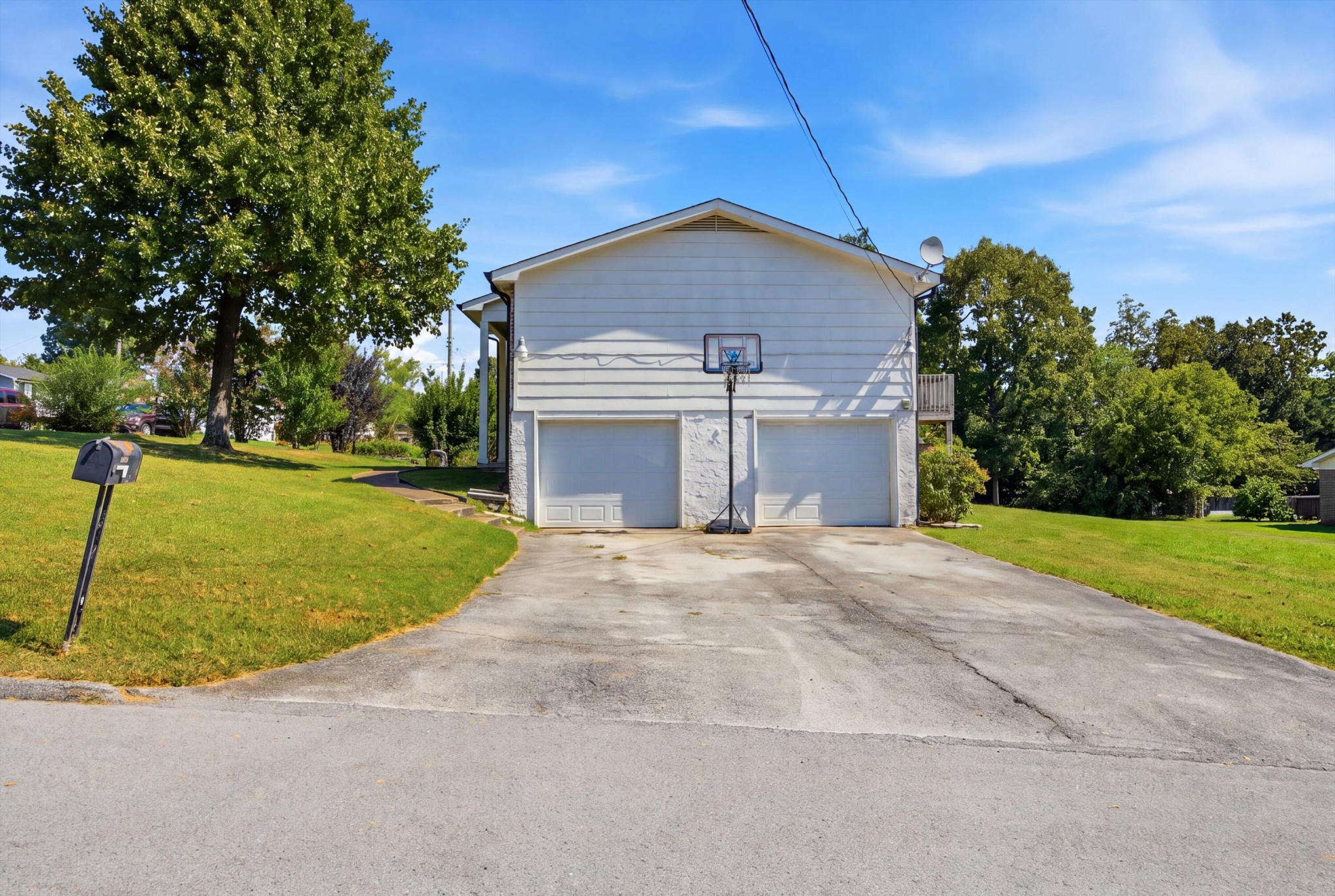 4200 Shady Oak Drive — photo