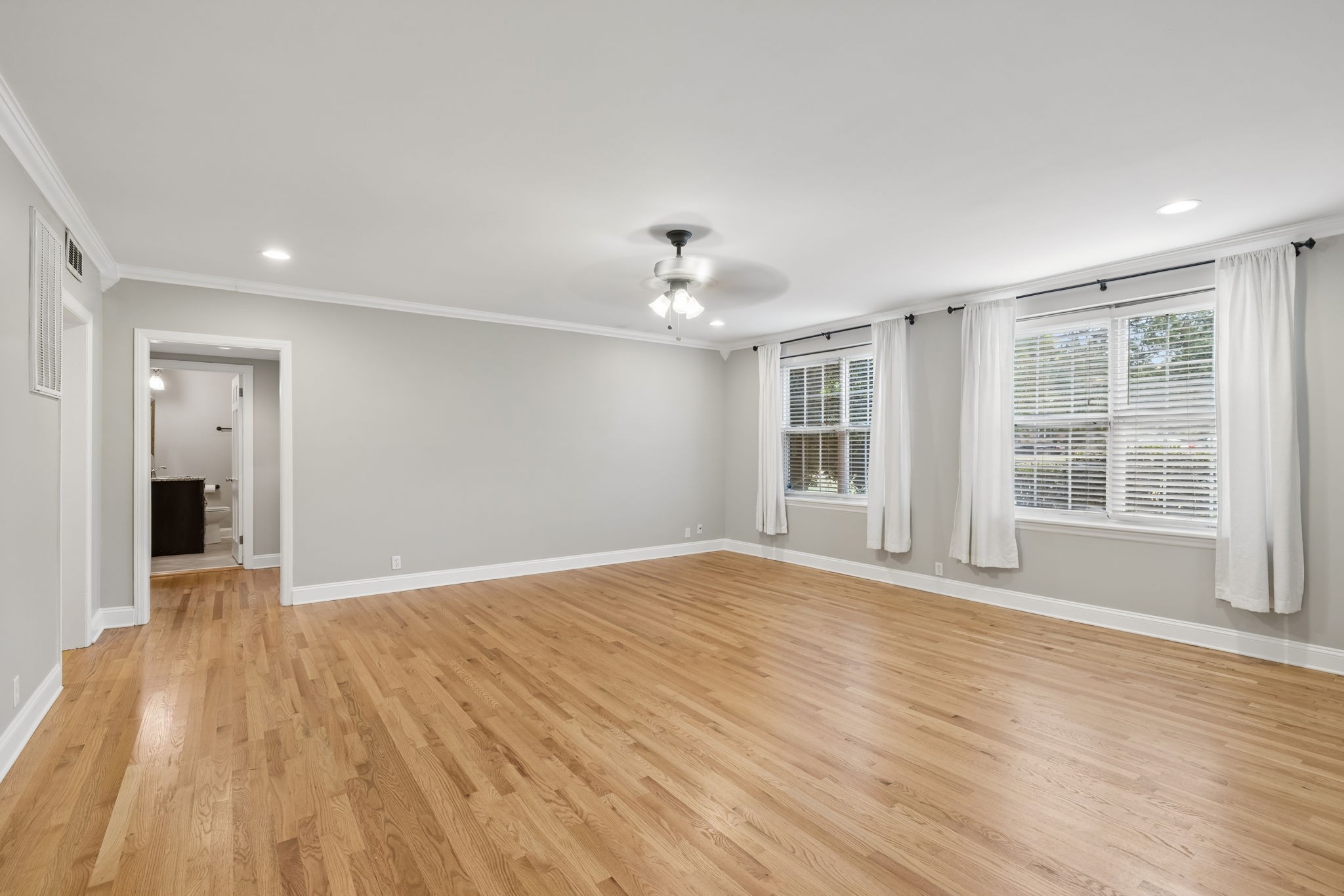 1112 Clifton Ln 10 — photo