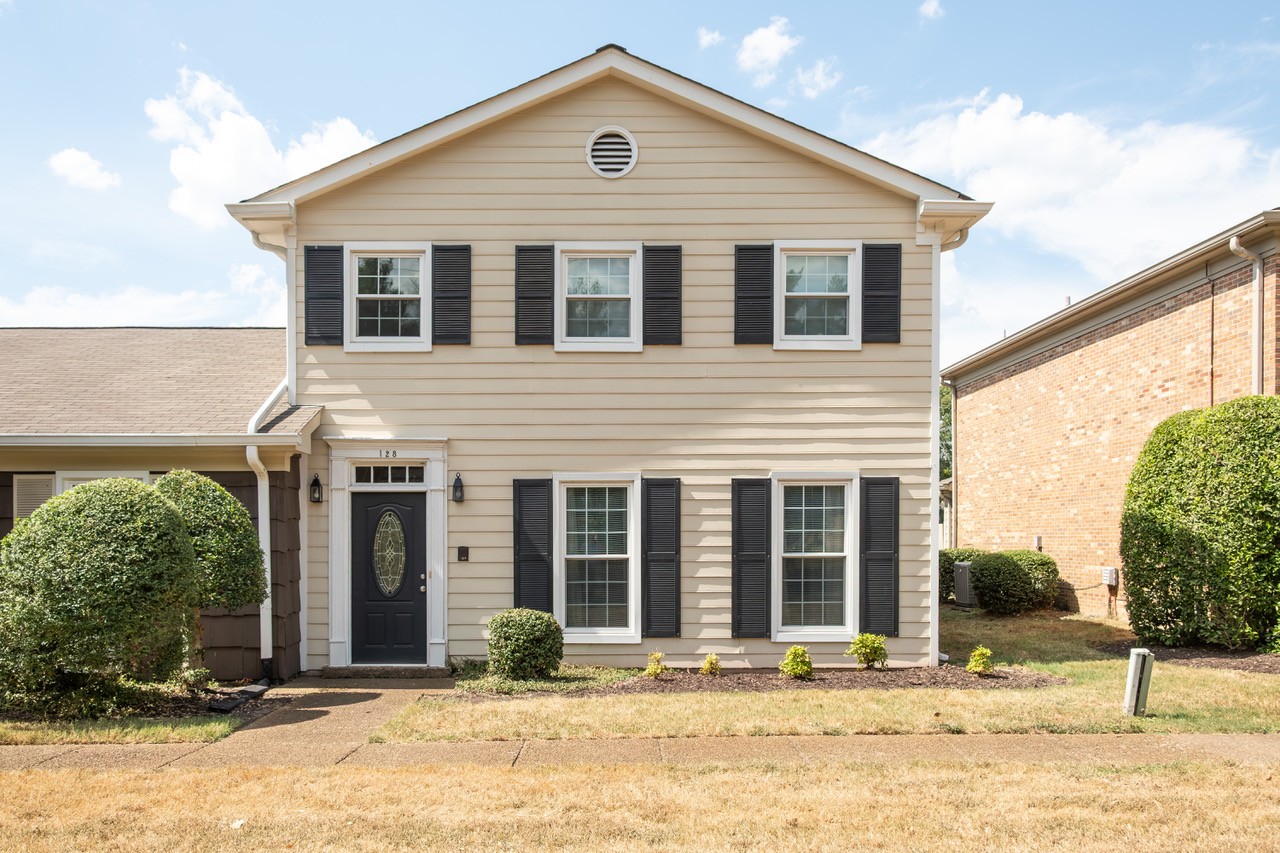 128 Boxwood Dr — photo