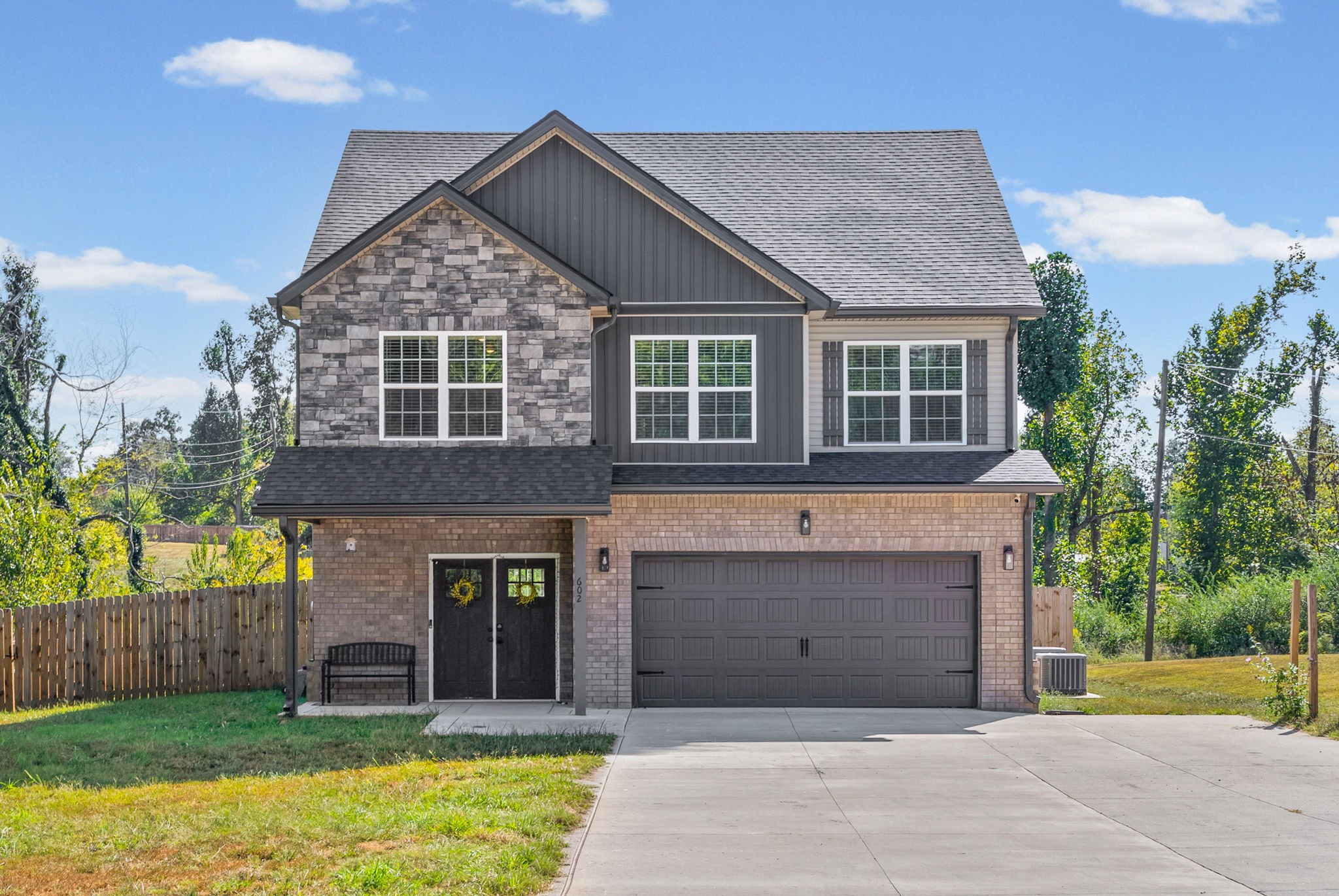 602 Eva Dr — photo