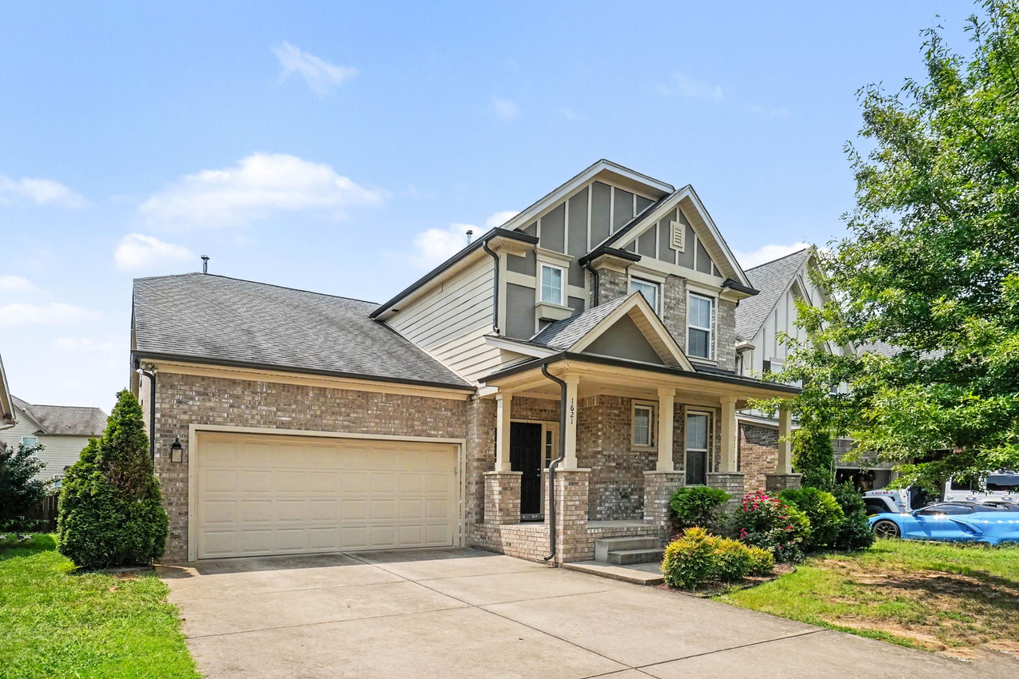 1621 Southhampton Way — photo