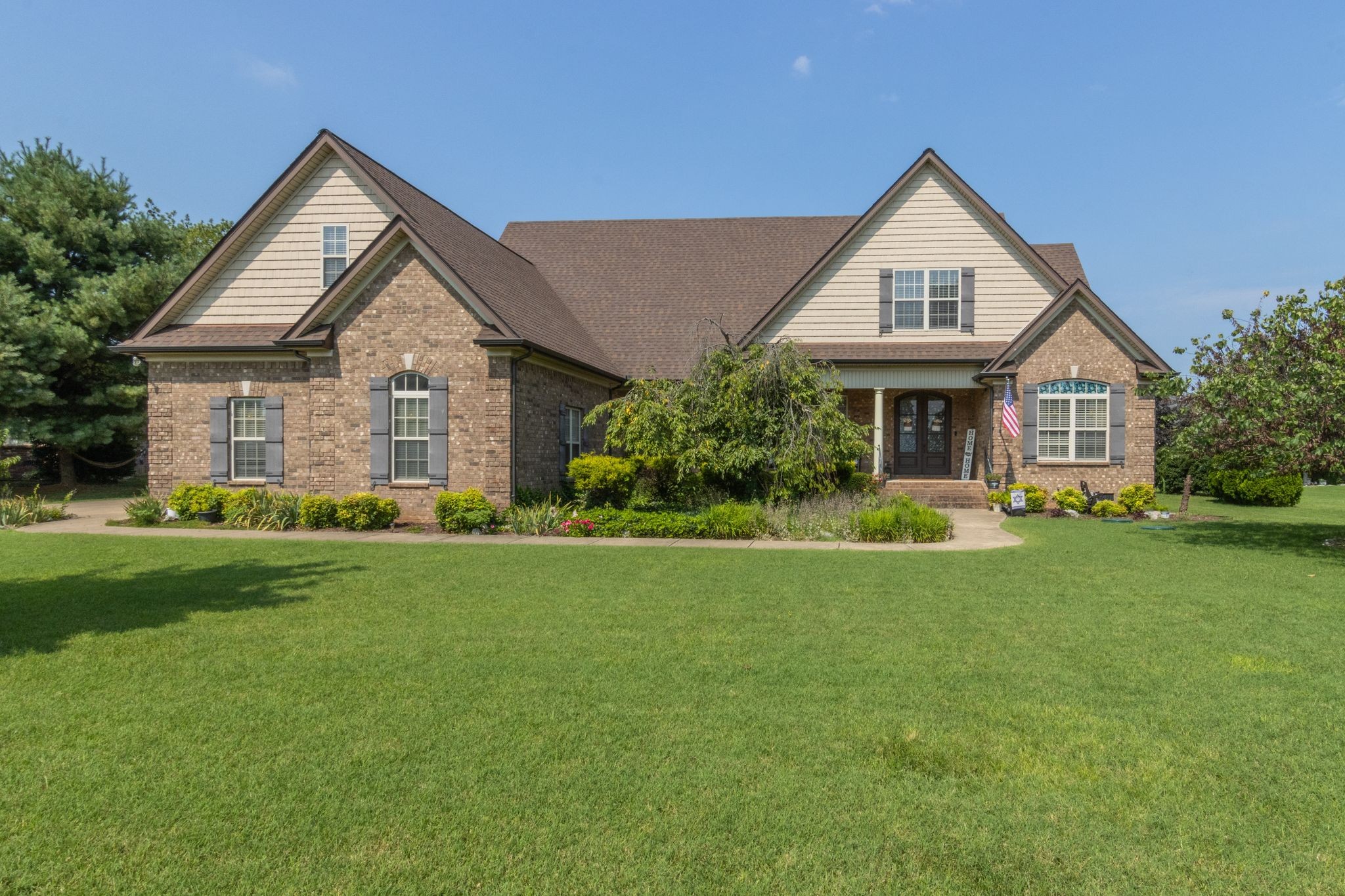 124 Hayfield Ct — photo