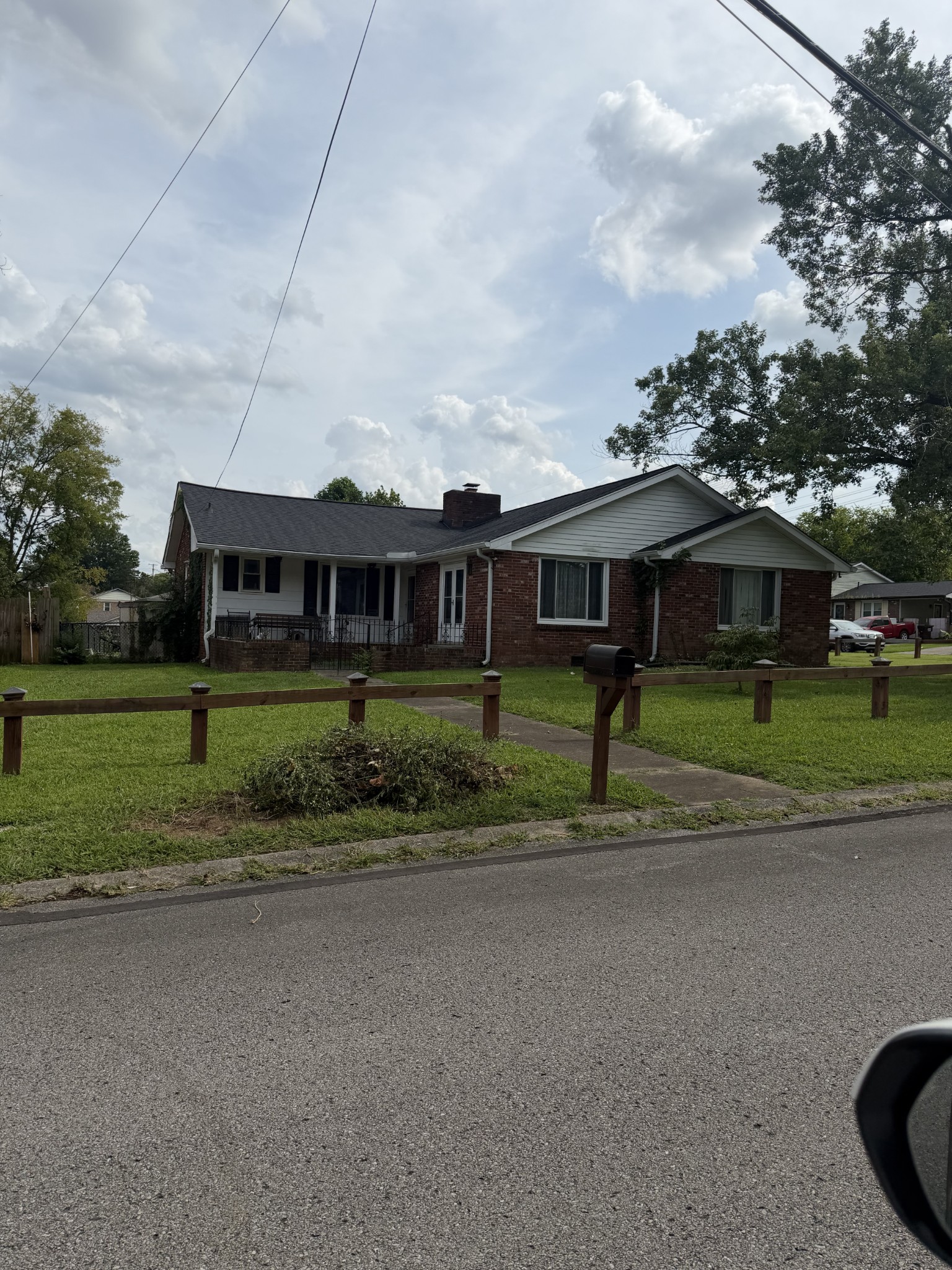 1208 N Graycroft Ave — photo