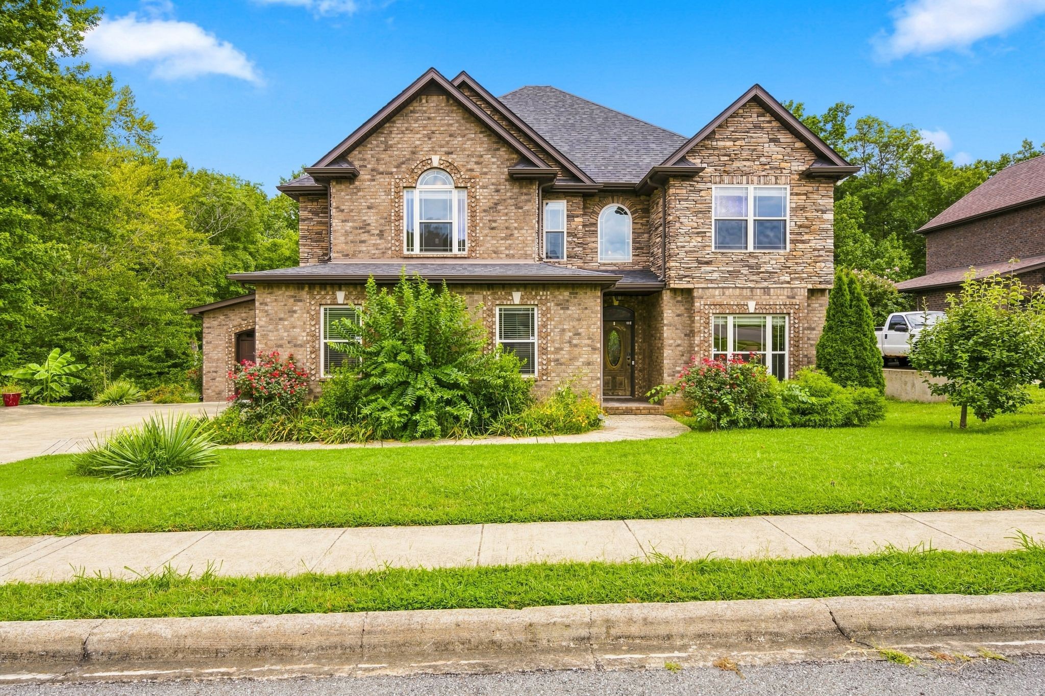 2551 Everwood Ct — photo