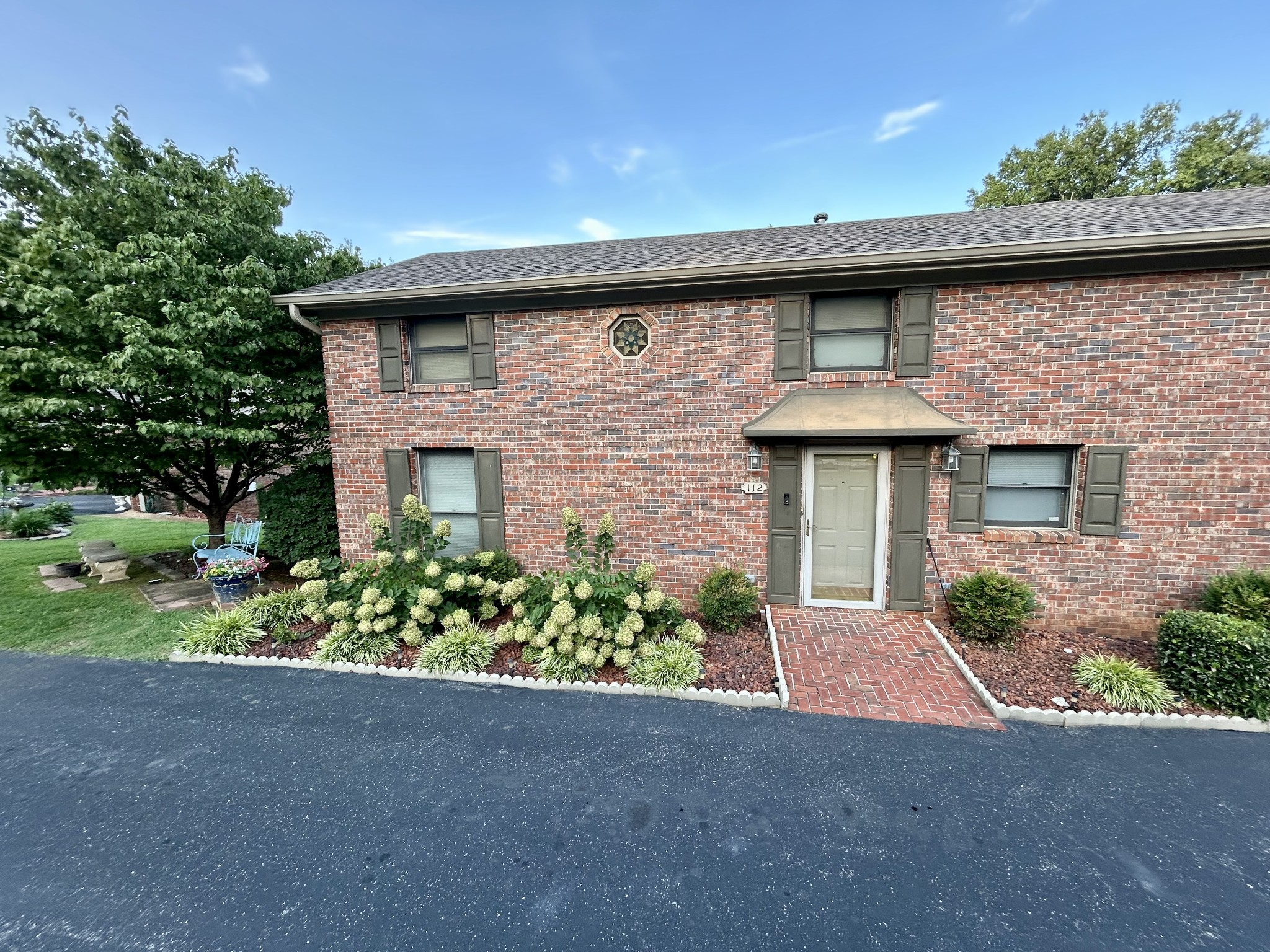 112 Windrift Ct — photo
