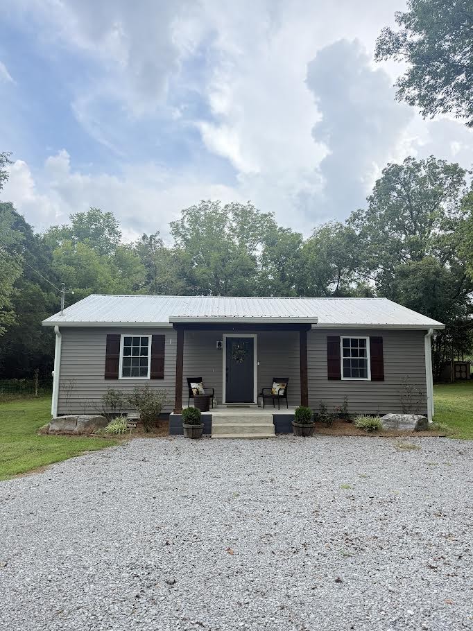 1047 River Barfield Rd — photo