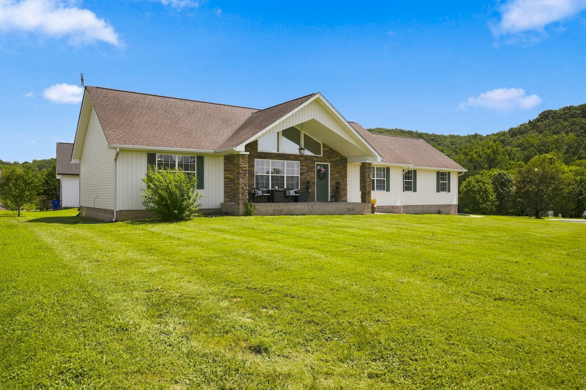 410 Thoroughbred Dr, NW — photo