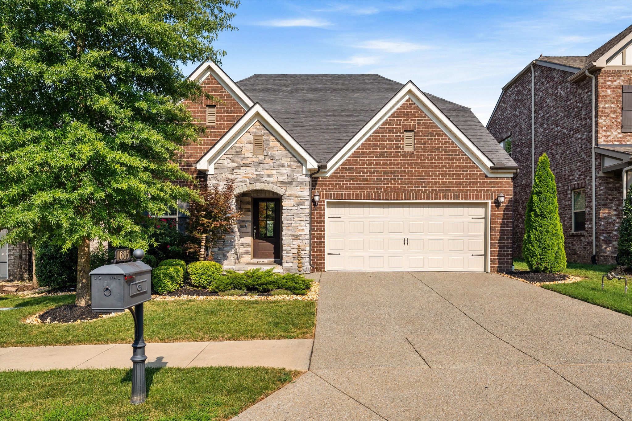 1685 Boardwalk Pl — photo