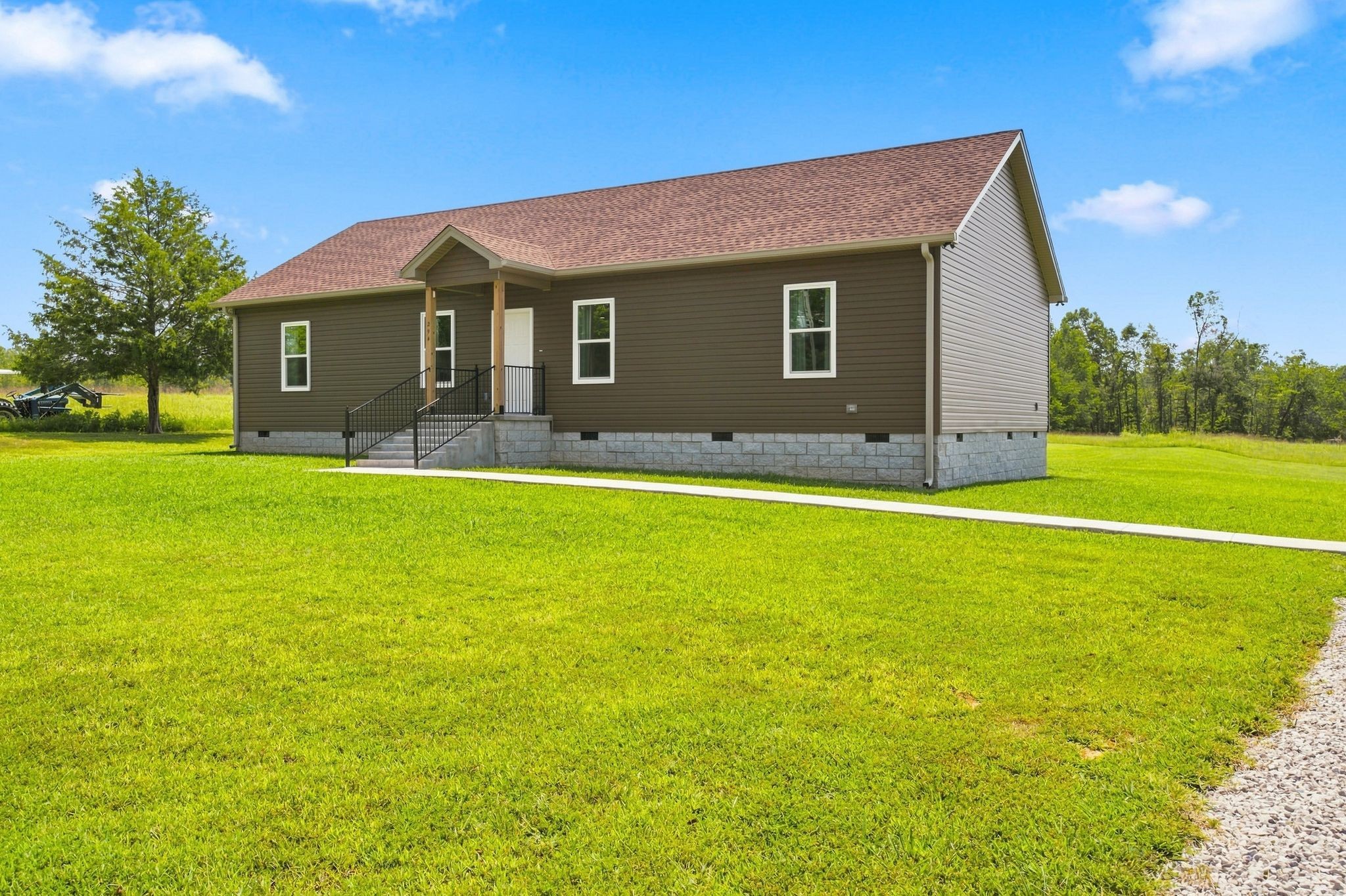 294 Running Meadows Road, Portland, TN 37148