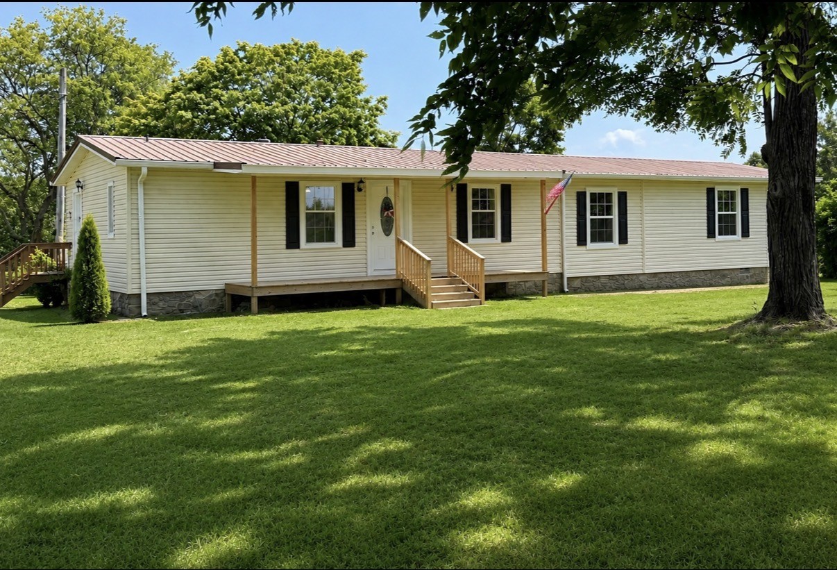 3231 E Stinson Rd — photo