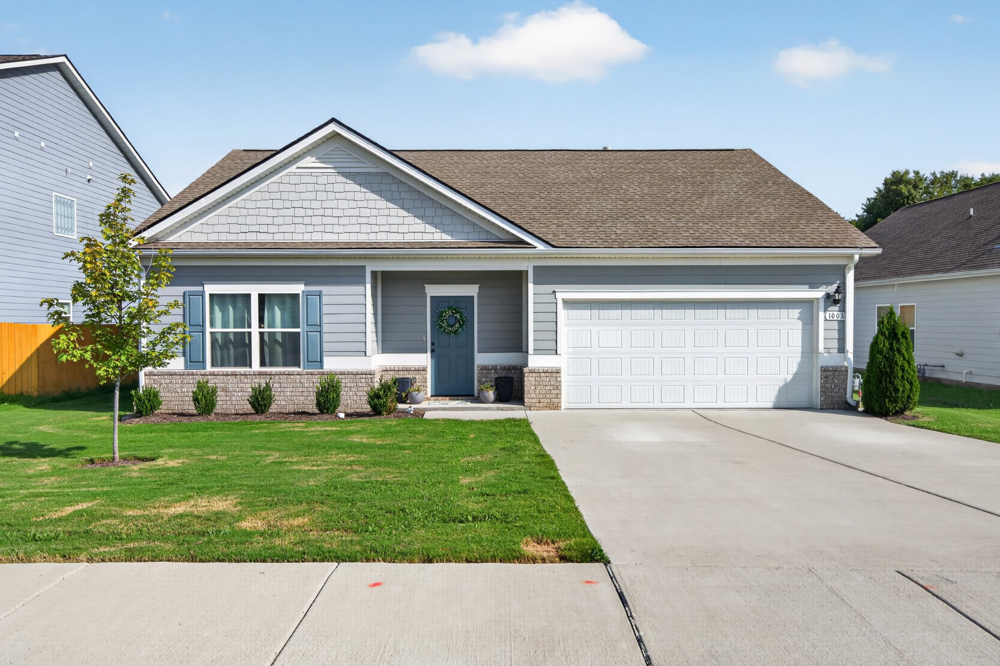 1003 Village Ct — photo