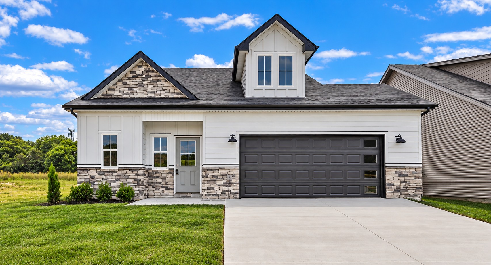 2737 Brewster Dr — photo