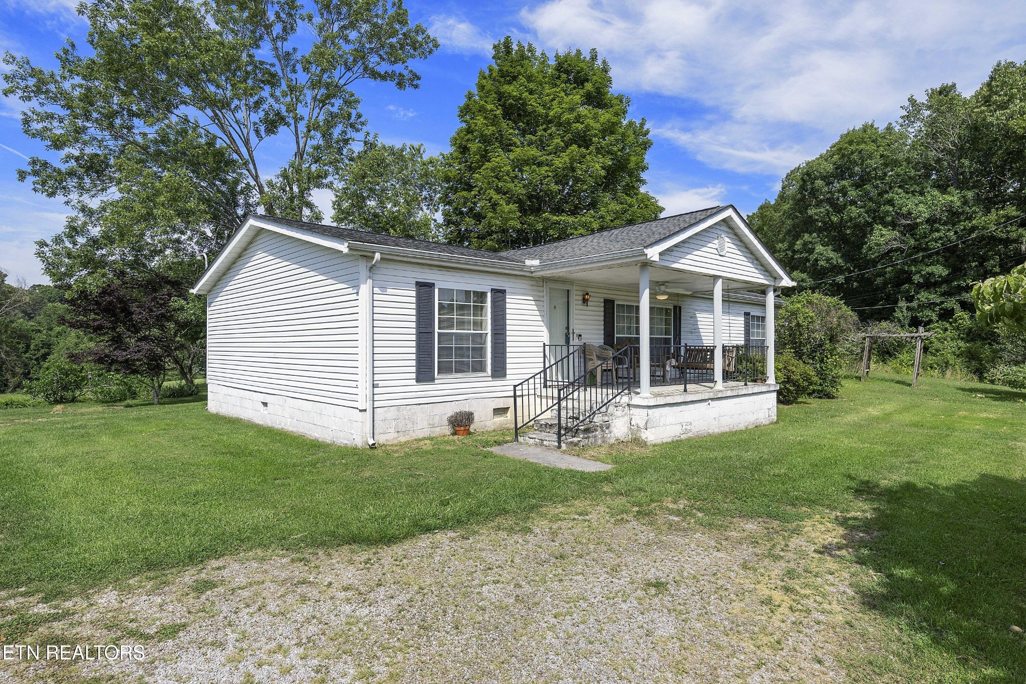 8125 Brickyard Road, Powell, TN 37849 — photo 2
