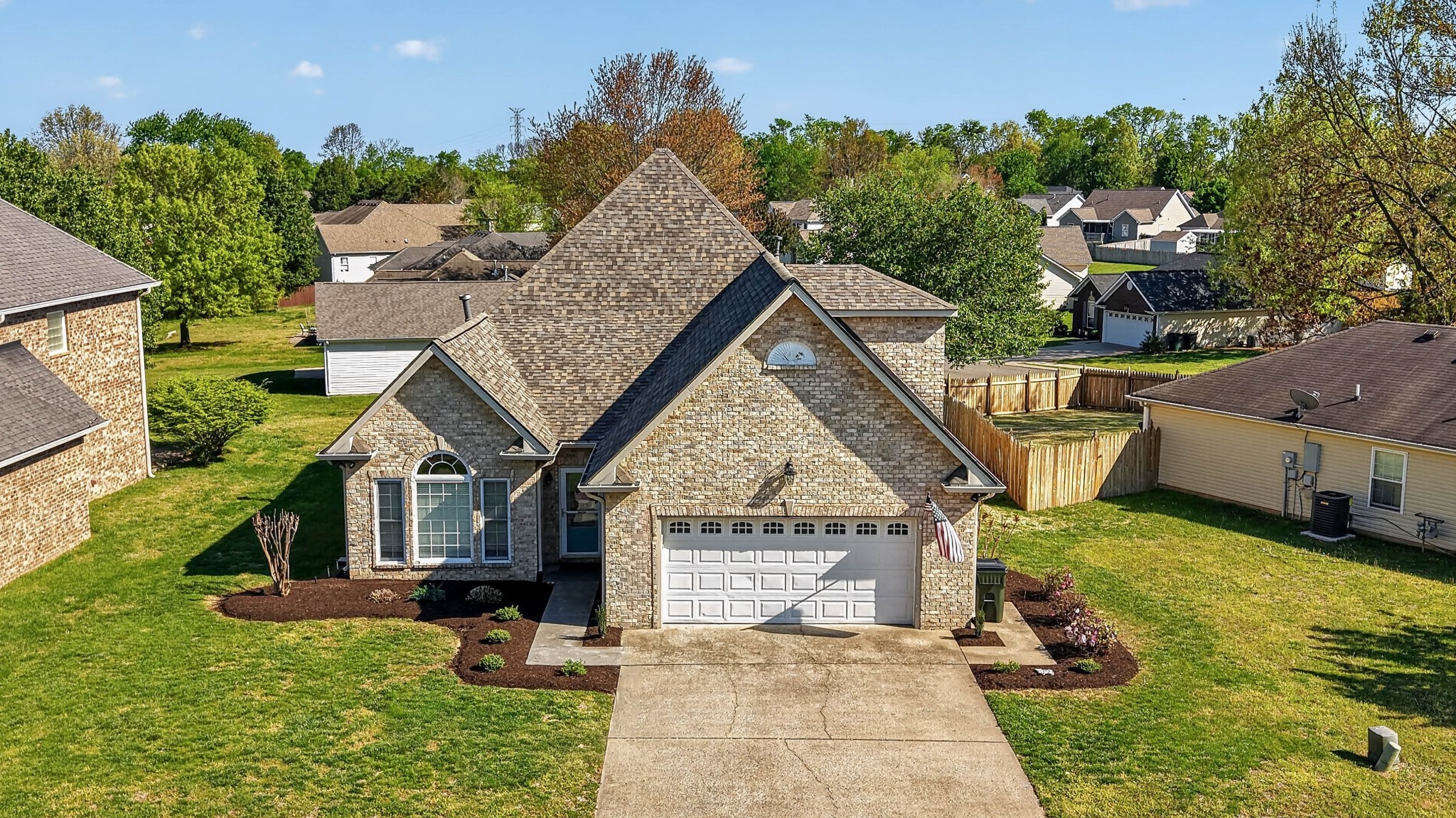 1415 Harrington Dr — photo