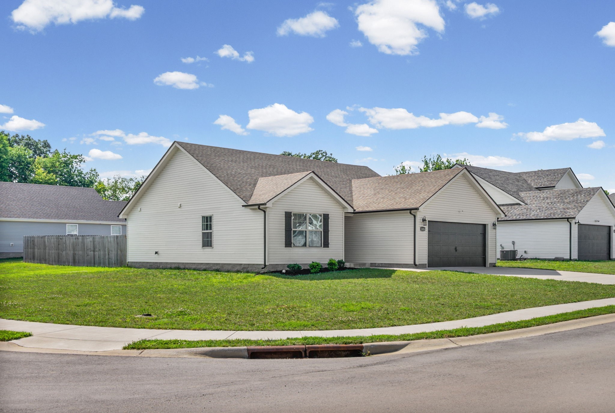 1416 Fredrick Dr — photo