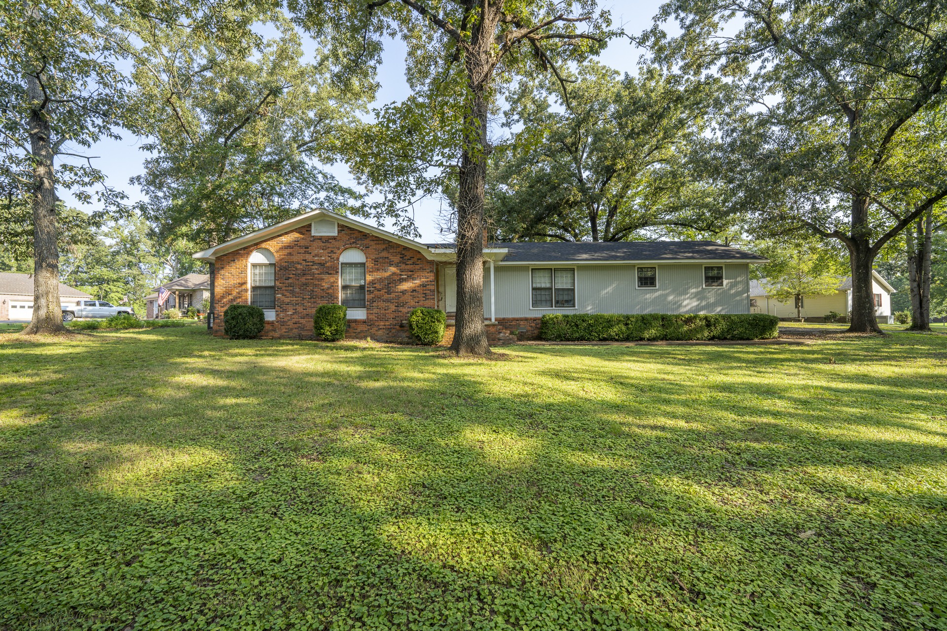 341 Somerset Loop — photo