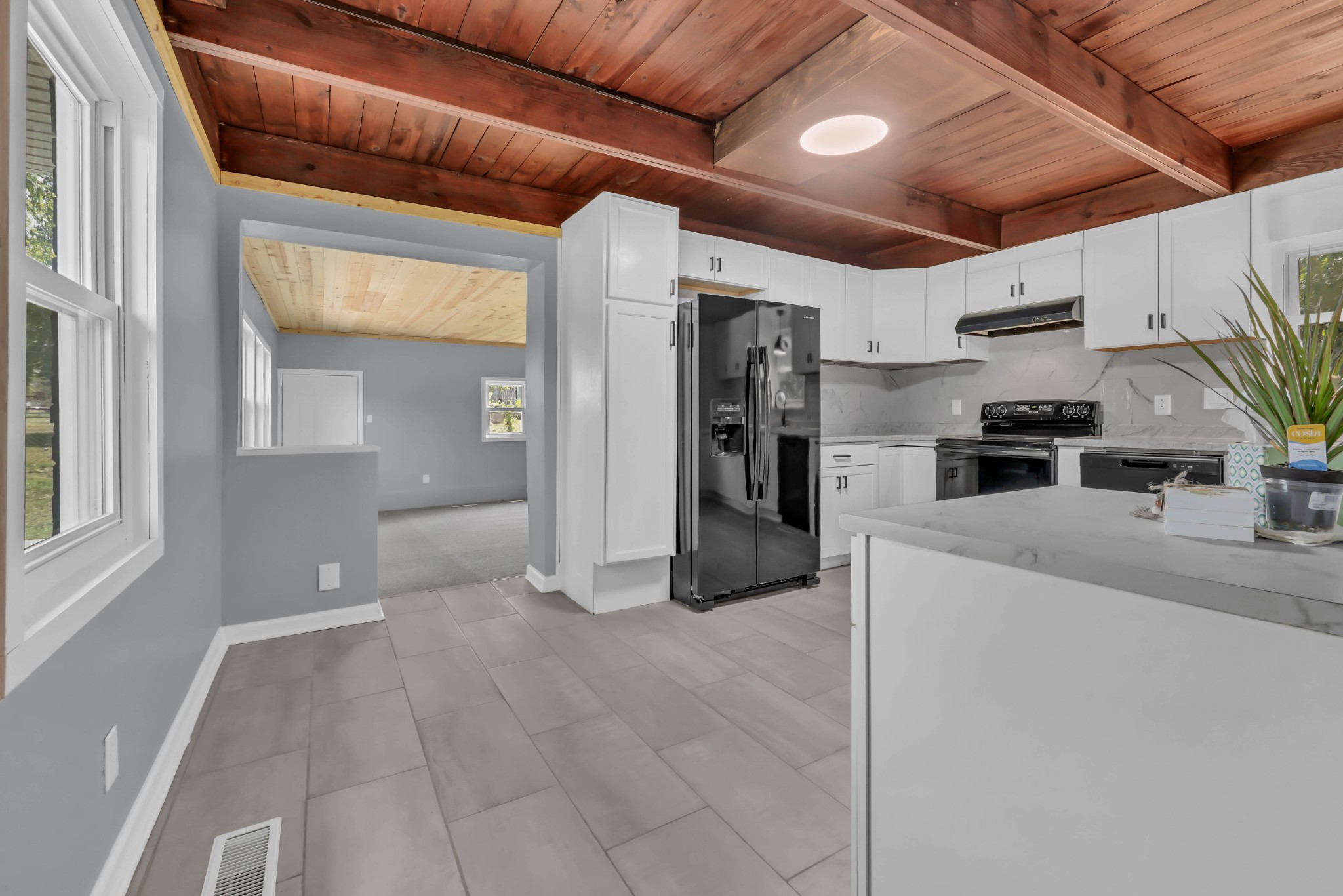 448 Appleton Dr — photo