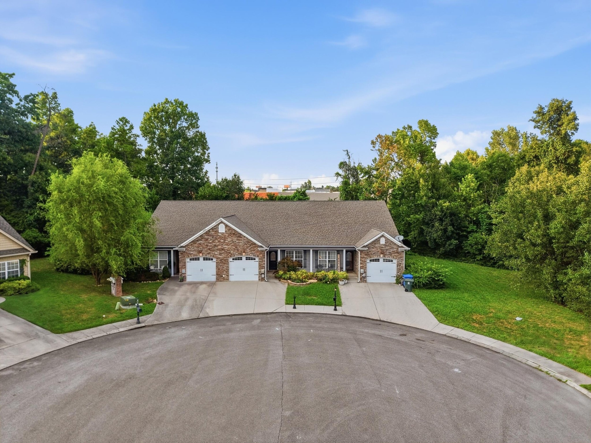 7685 Magnolia Leaf Lane — photo
