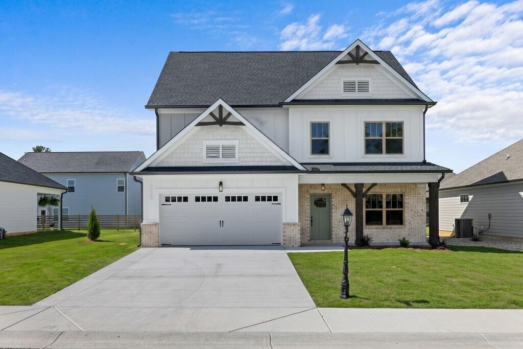 435 Winchester Drive — photo
