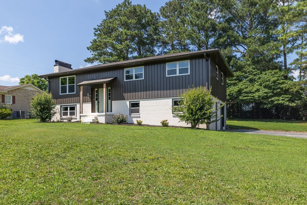 1708 Deer Hollow Dr — photo