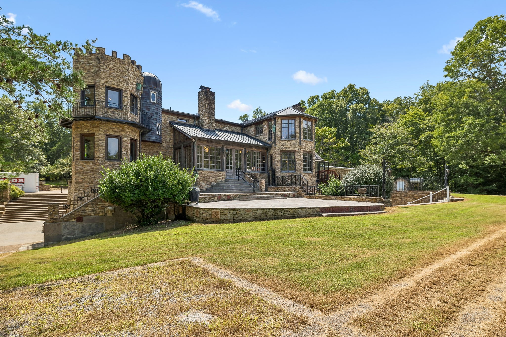1374 Peter Pond Rd — photo