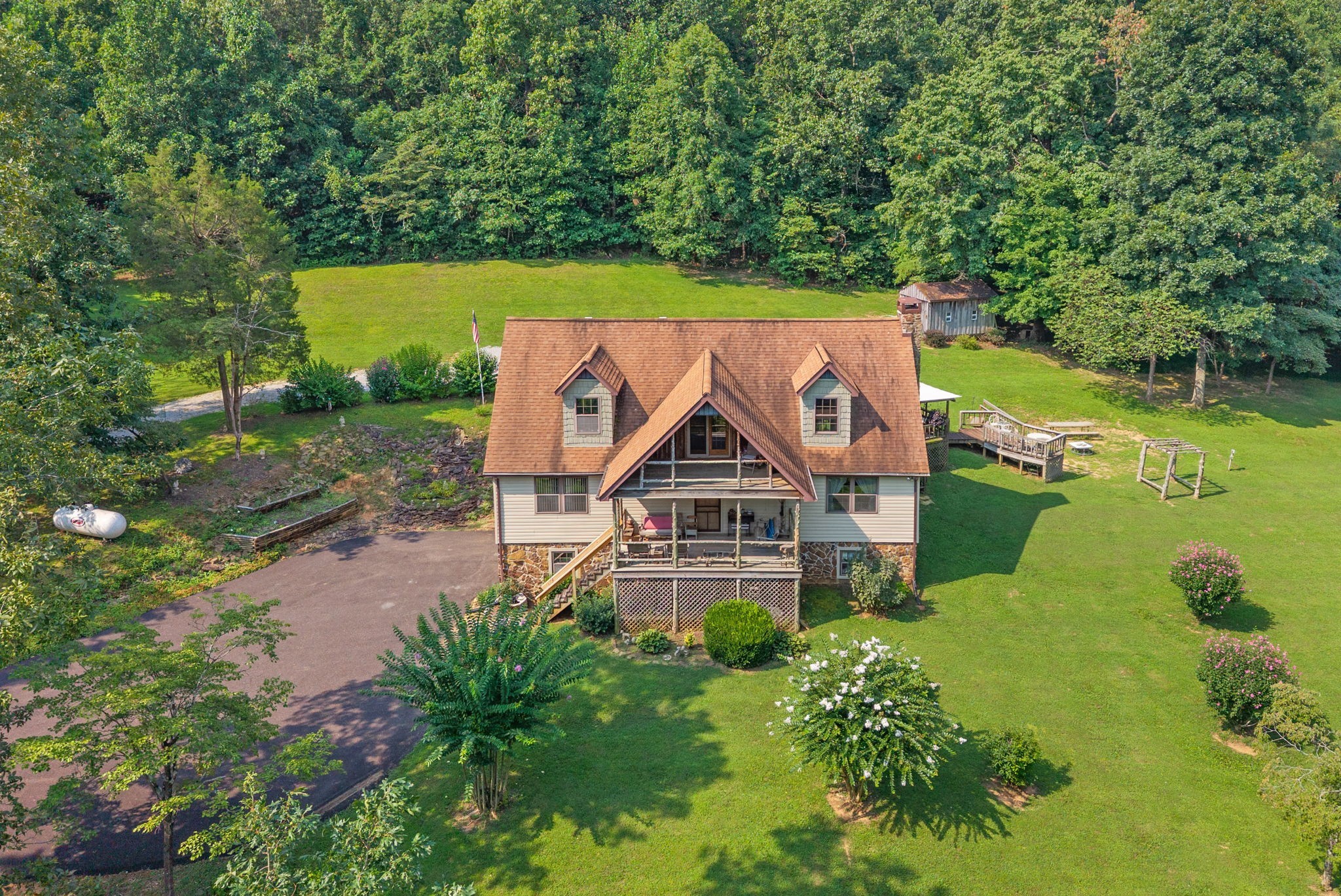 10121 Princeton Rd — photo