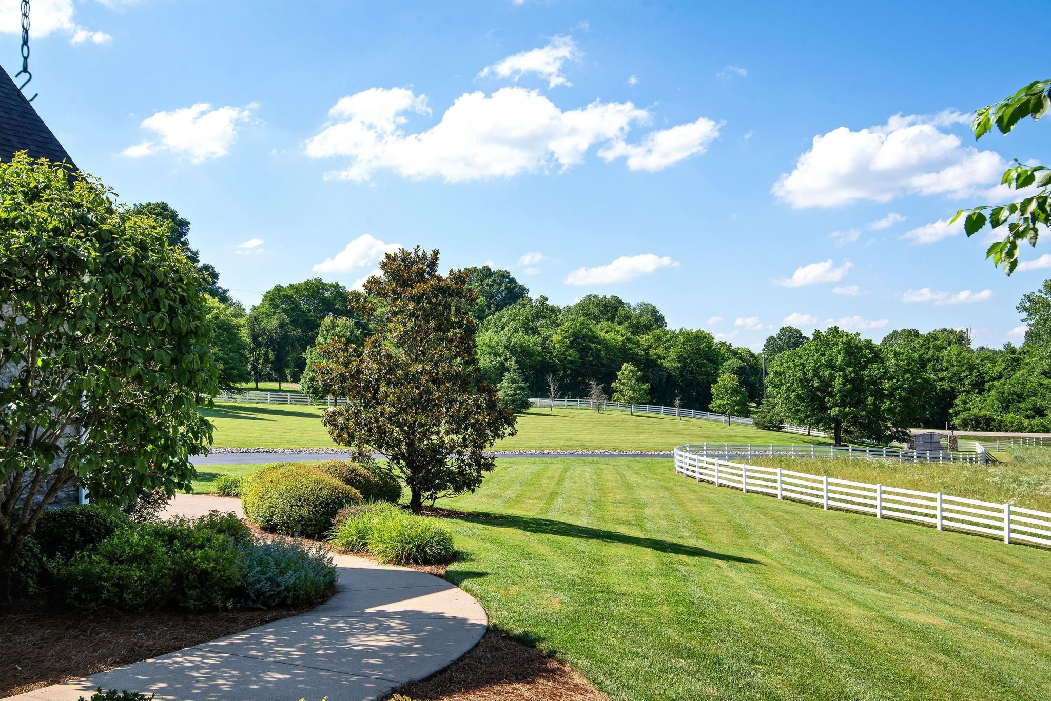 2701 Owl Hollow Rd — photo