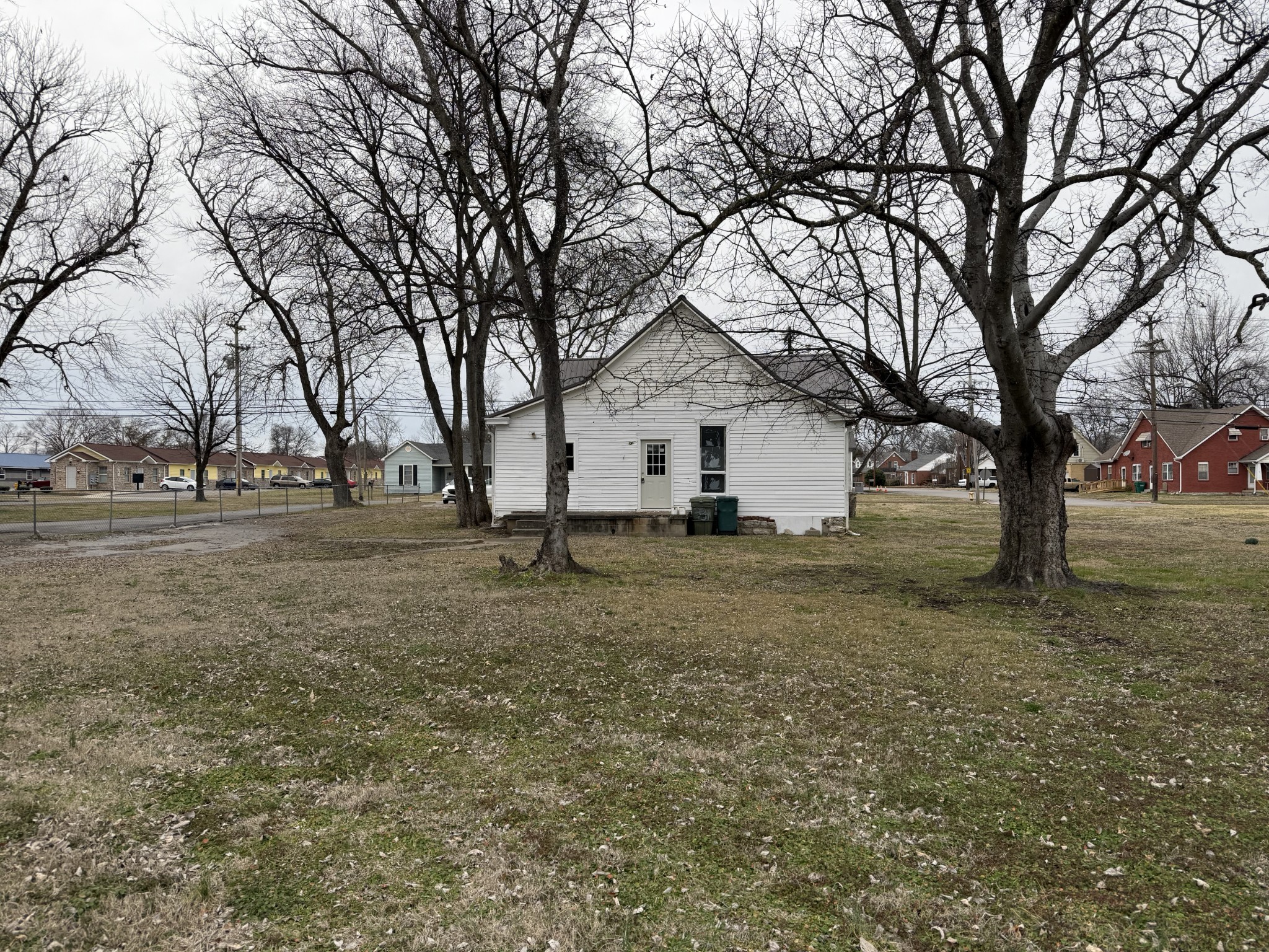 331 S Maple St — photo