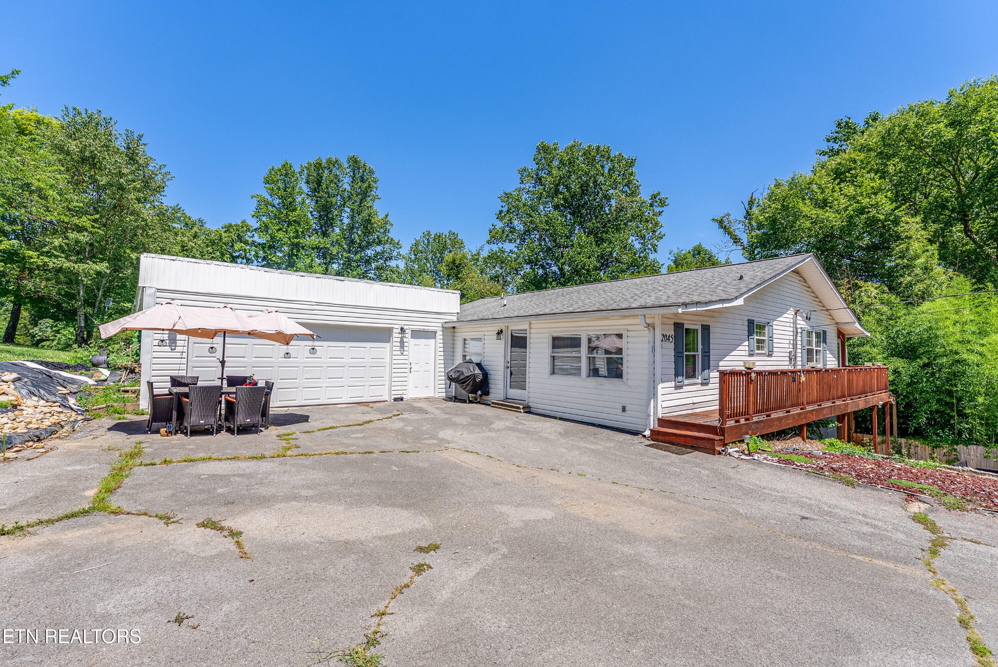 2045 Scenic Meadow Way — photo