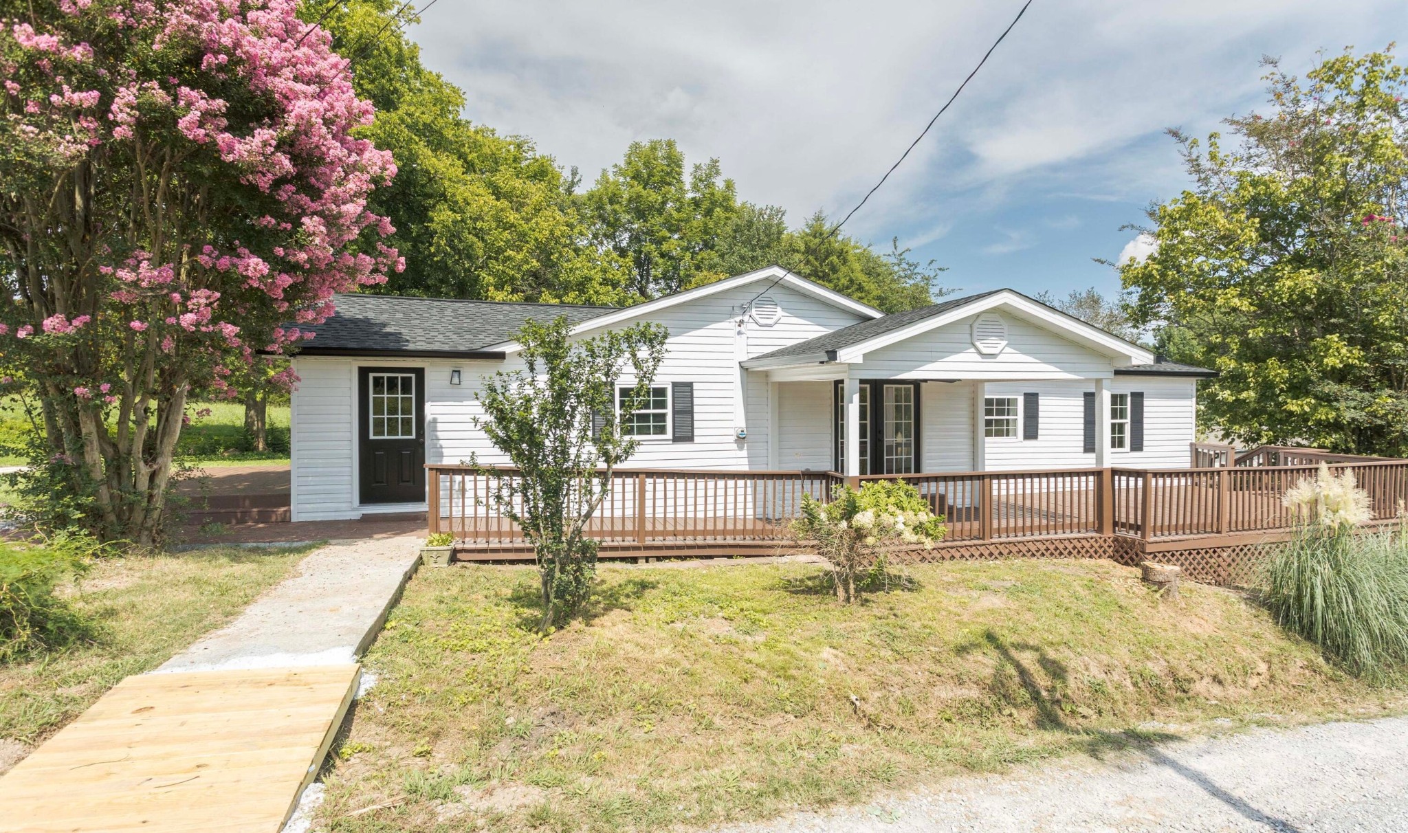 190 Sundance Dr — photo