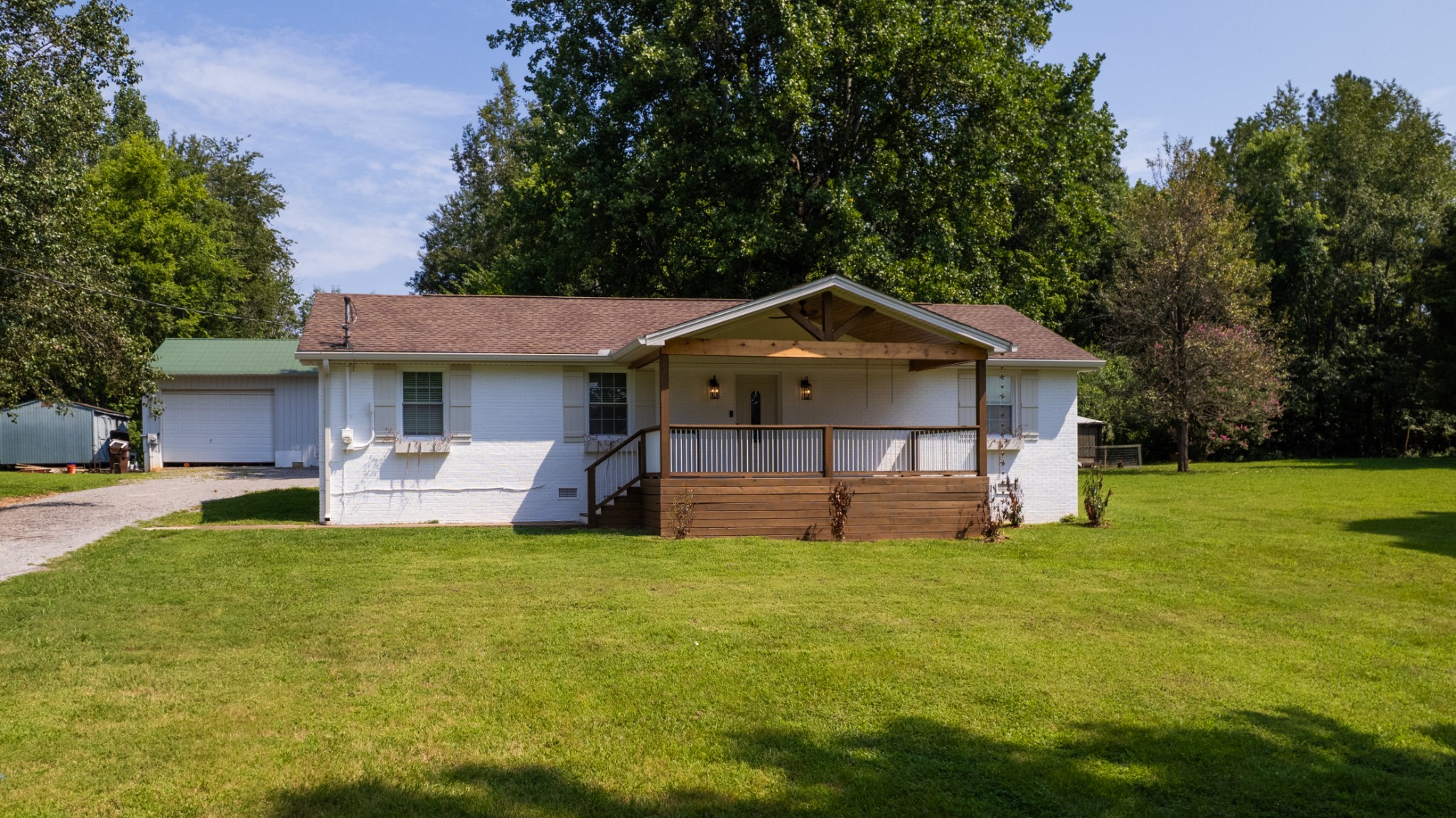 405 Twin Cove Dr — photo