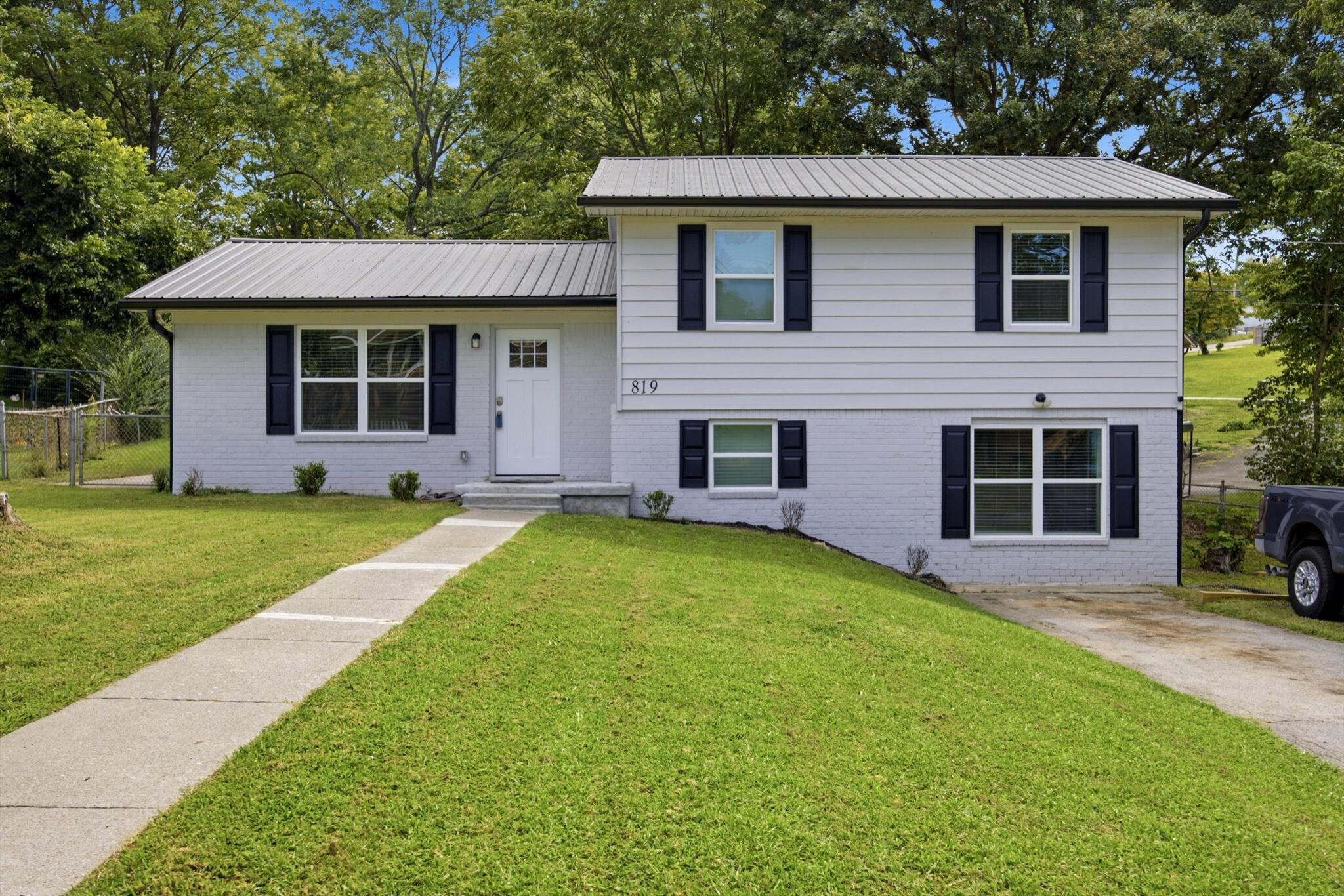 819 Scenic Drive, SE — photo