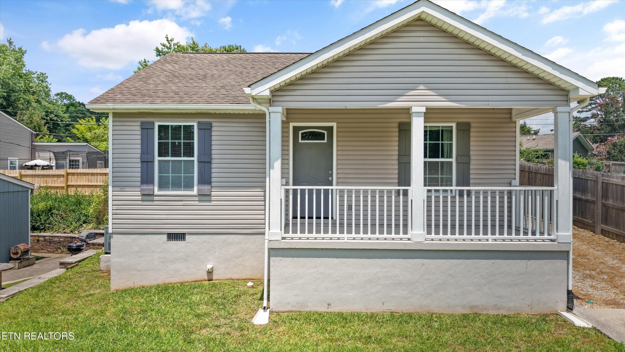 4516 Pleasant Ridge Road, Knoxville, TN 37912