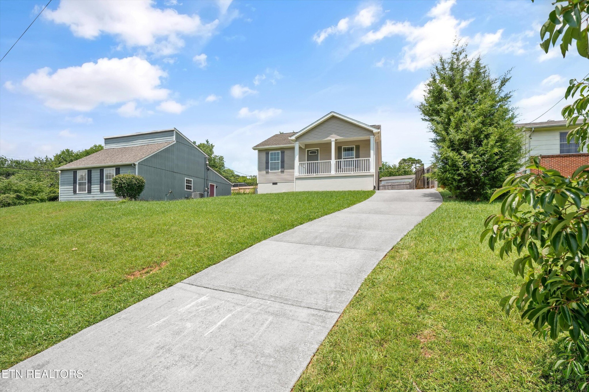 4516 Pleasant Ridge Road, Knoxville, TN 37912 — photo 3