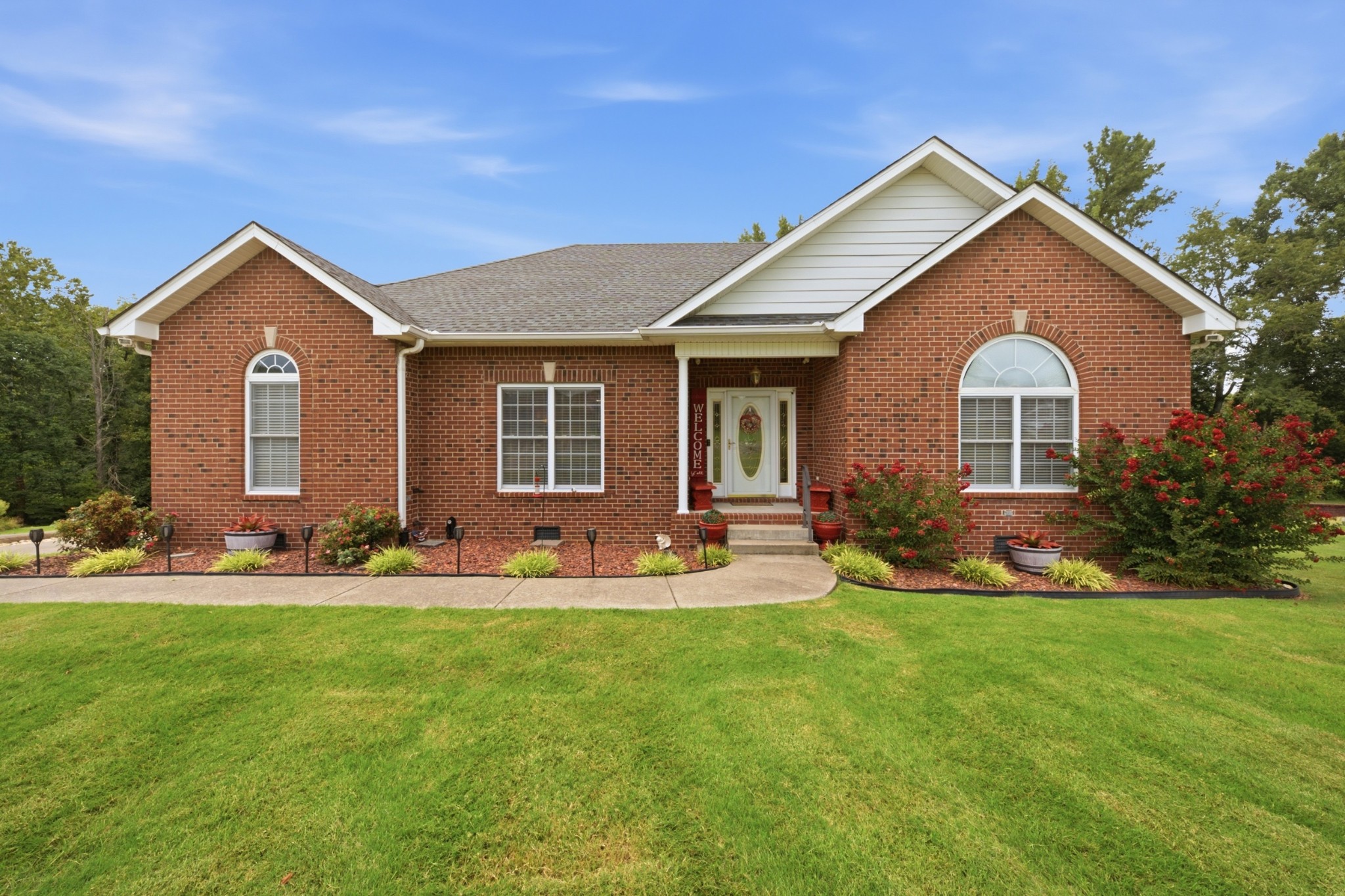 221 Allen Dr — photo