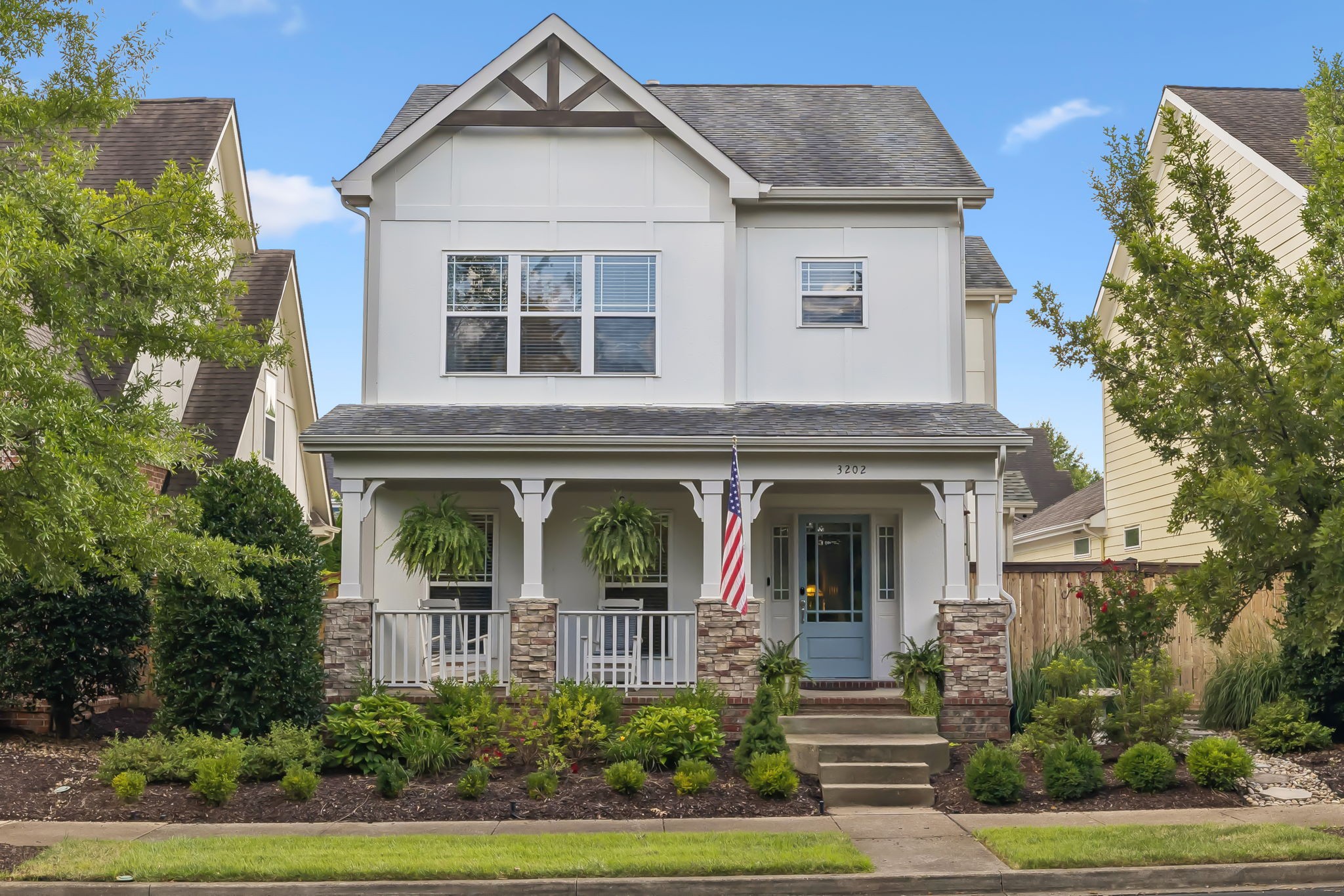 3202 Charleston Way — photo